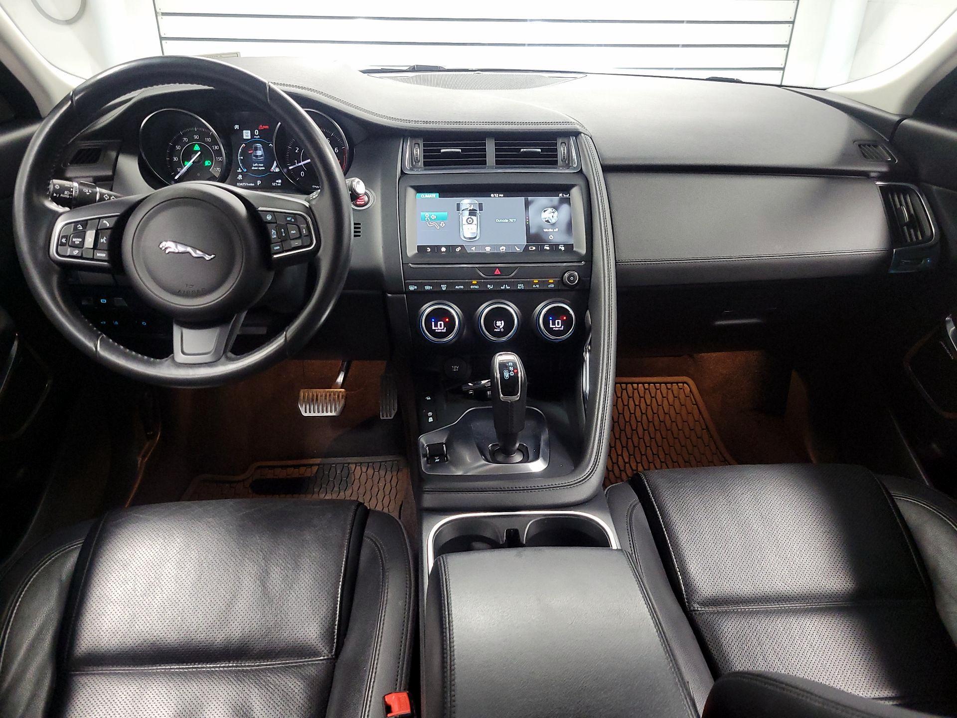 Thumbnail: 2018 Jaguar E-Pace - 9