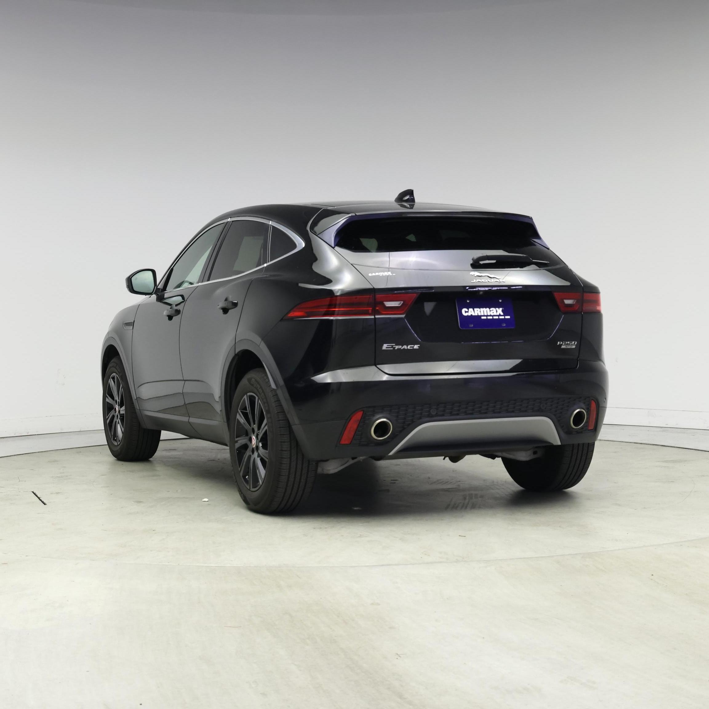 Thumbnail: 2018 Jaguar E-Pace - 2