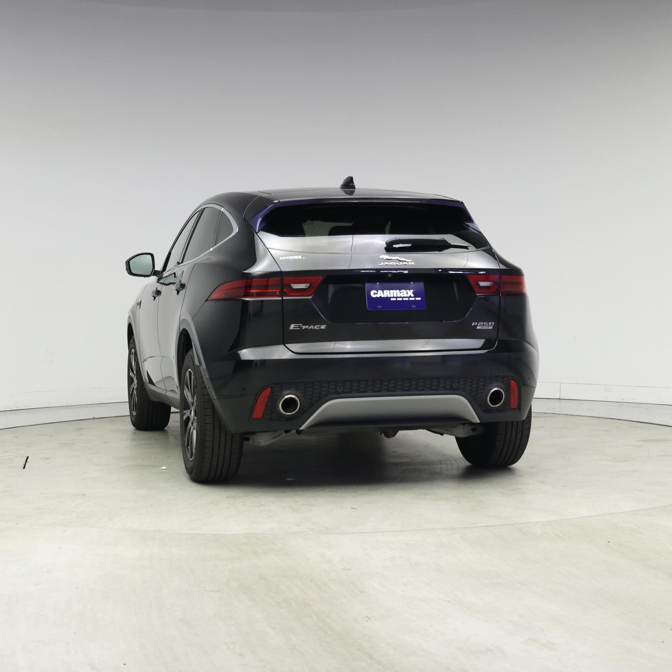 Thumbnail: 2018 Jaguar E-Pace - 6