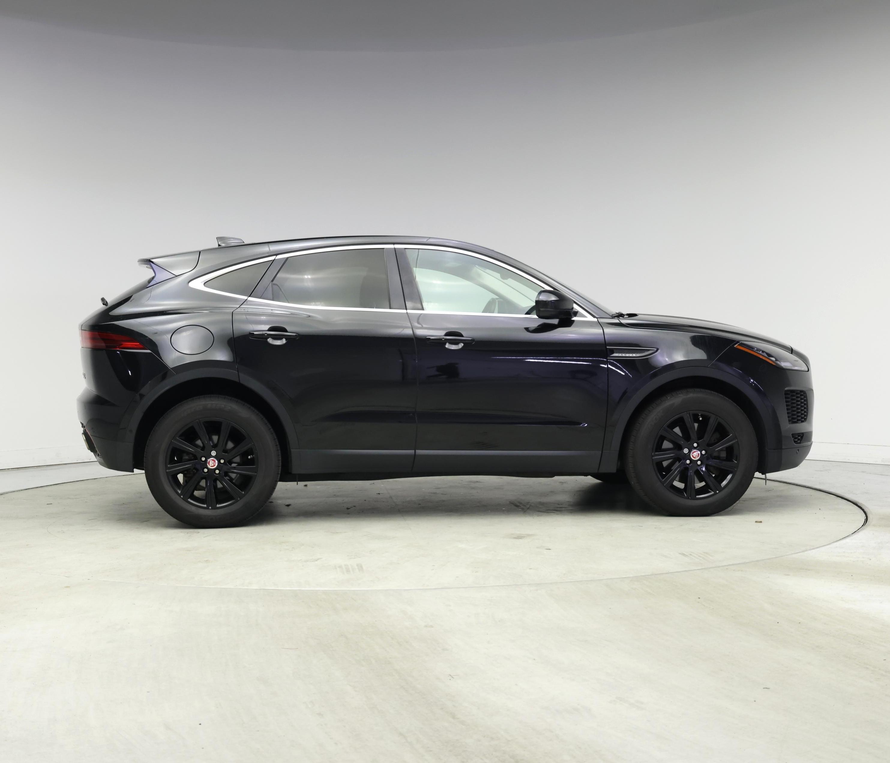 Thumbnail: 2018 Jaguar E-Pace - 7