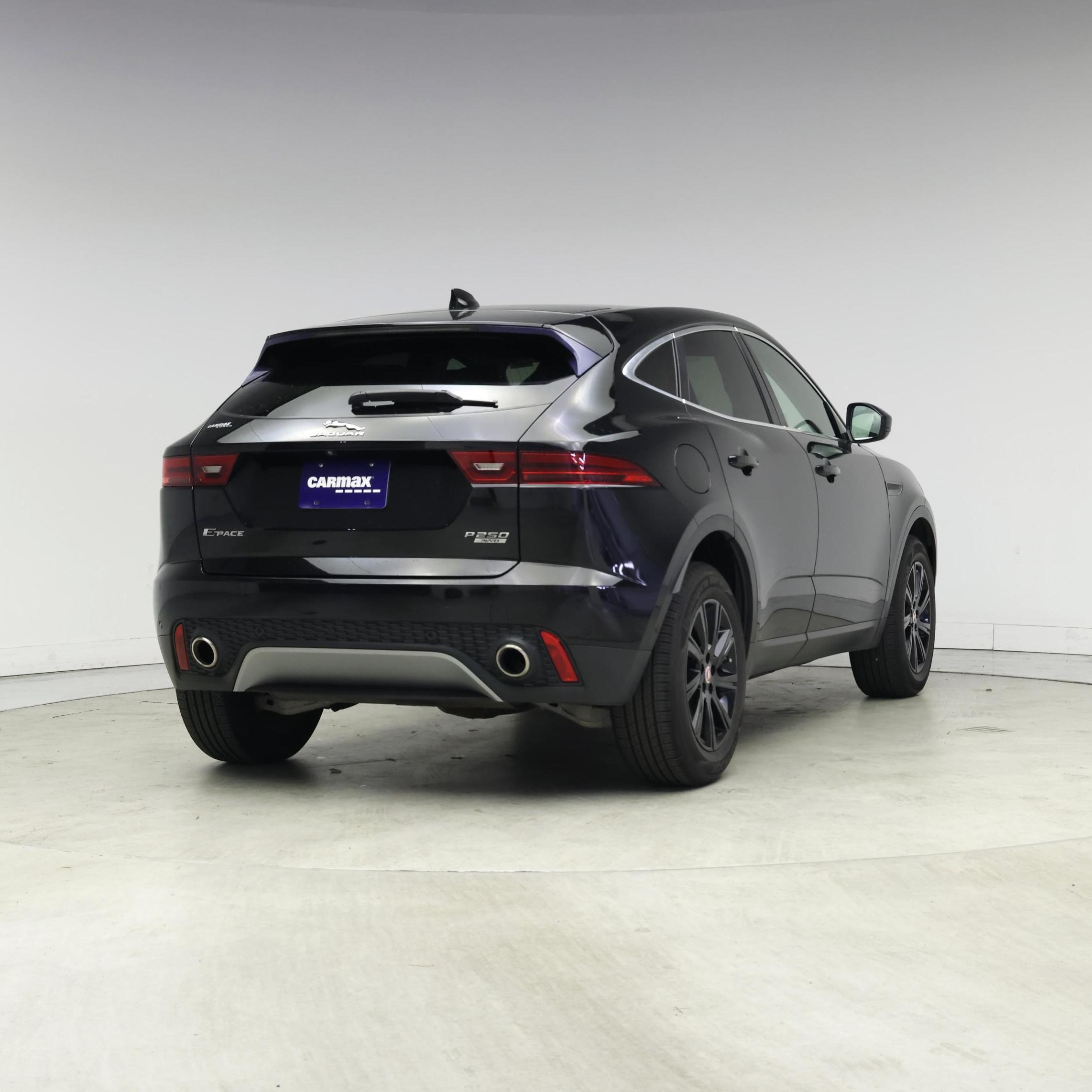 Thumbnail: 2018 Jaguar E-Pace - 8