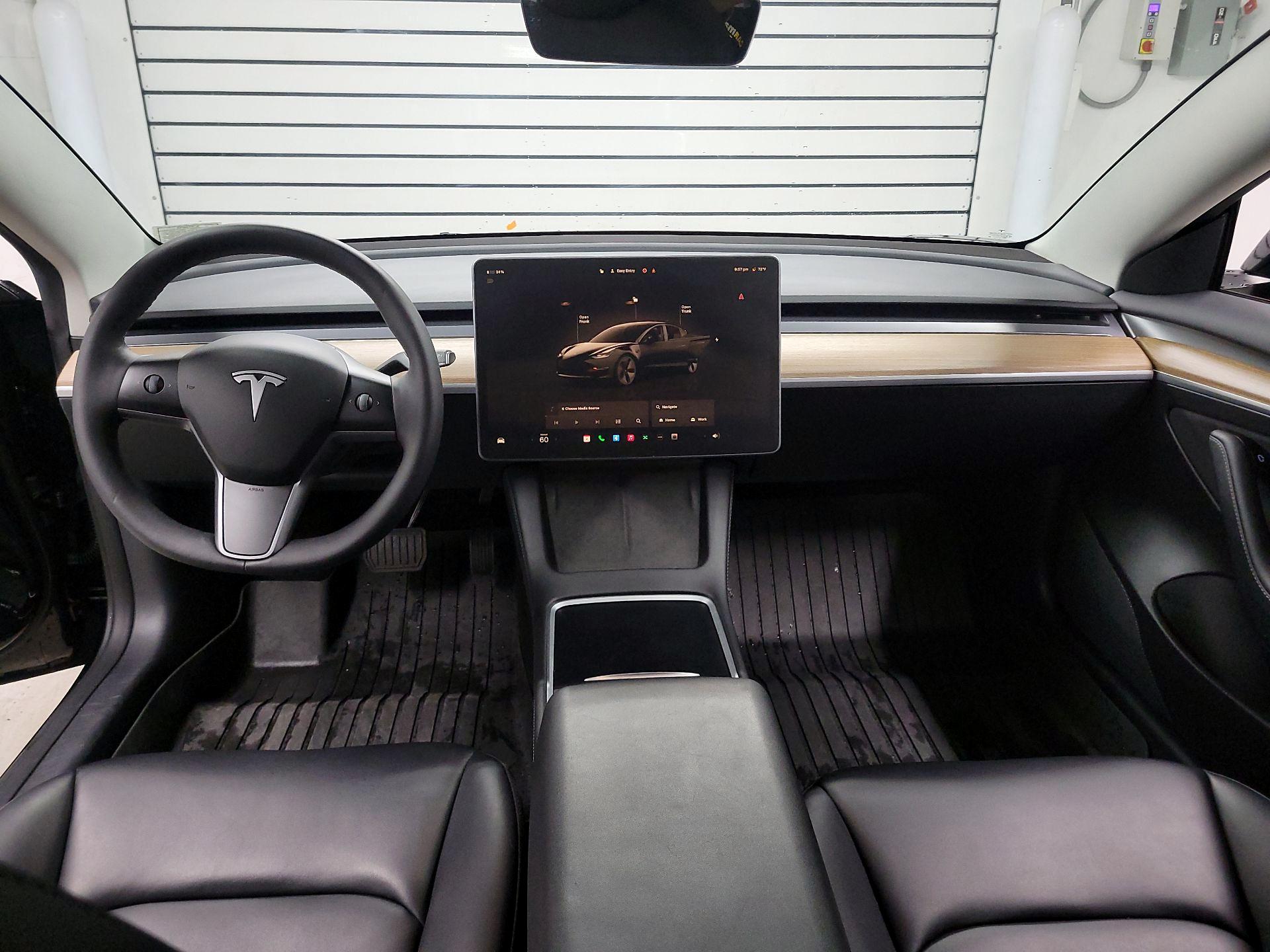 Thumbnail: 2022 Tesla Model 3 - 9