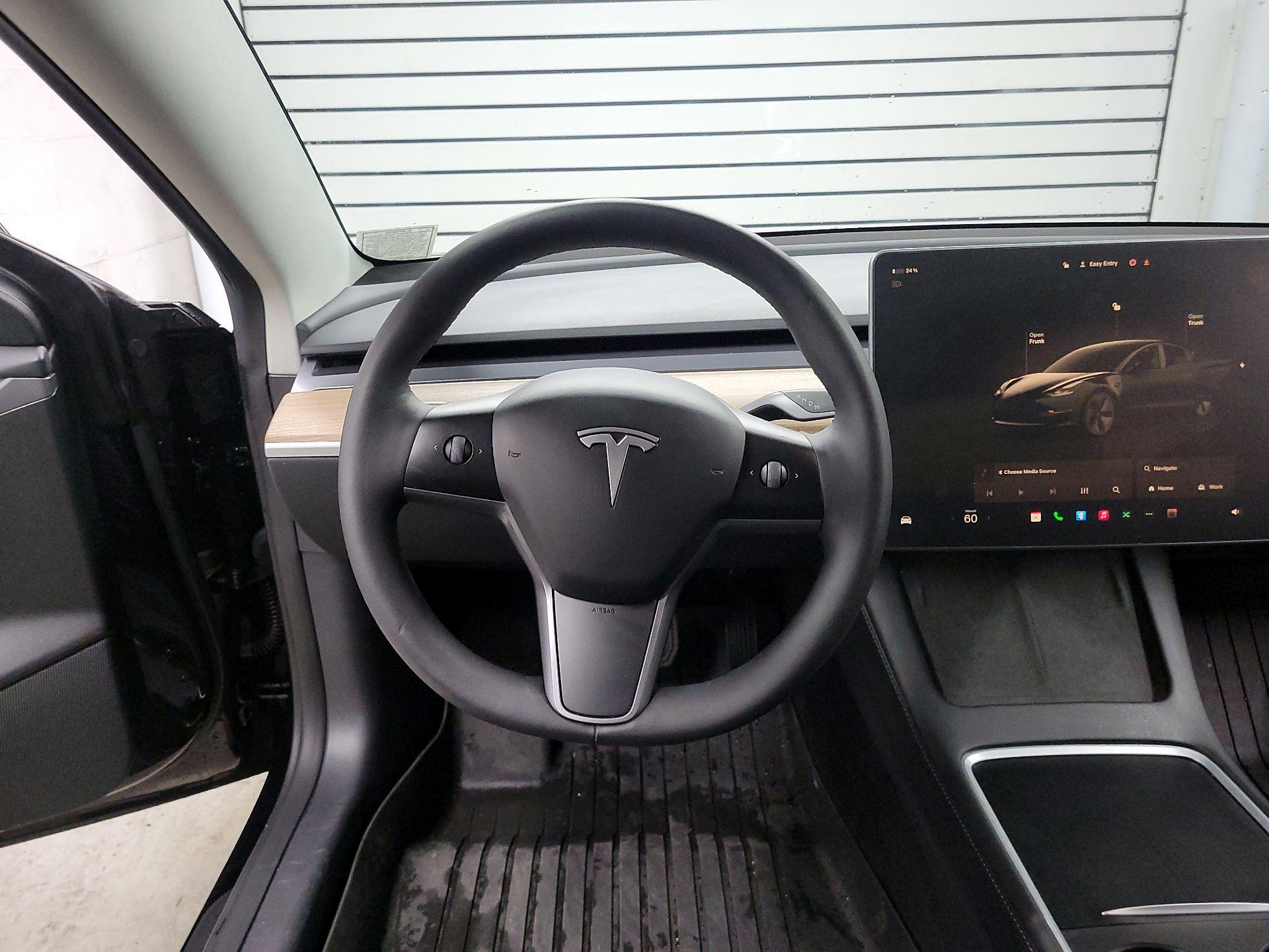 Thumbnail: 2022 Tesla Model 3 - 10