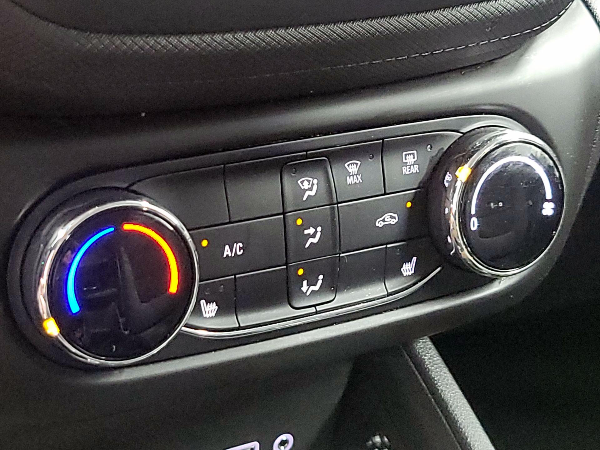 Thumbnail: 2023 Chevrolet TrailBlazer - 16