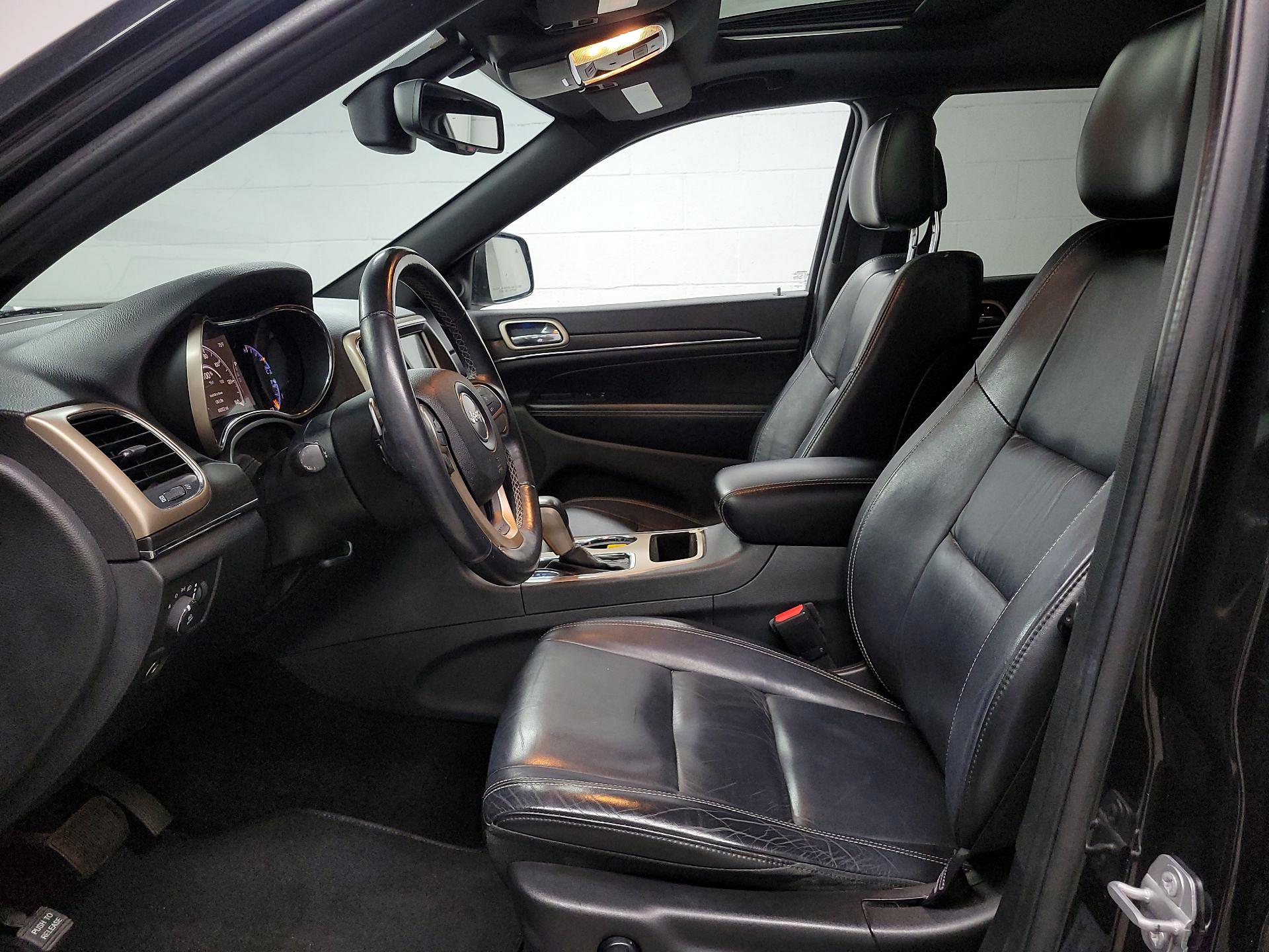 Thumbnail: 2016 Jeep Grand Cherokee - 11