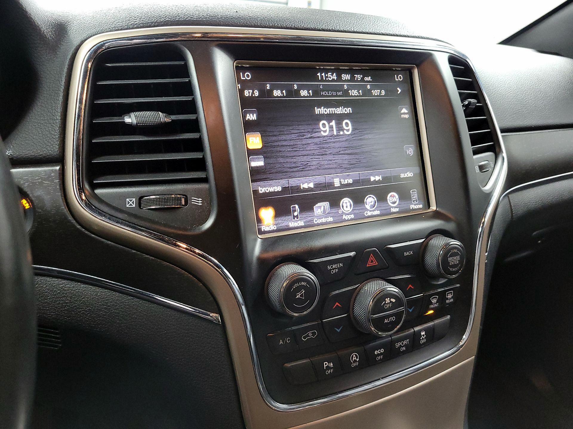 Thumbnail: 2016 Jeep Grand Cherokee - 15