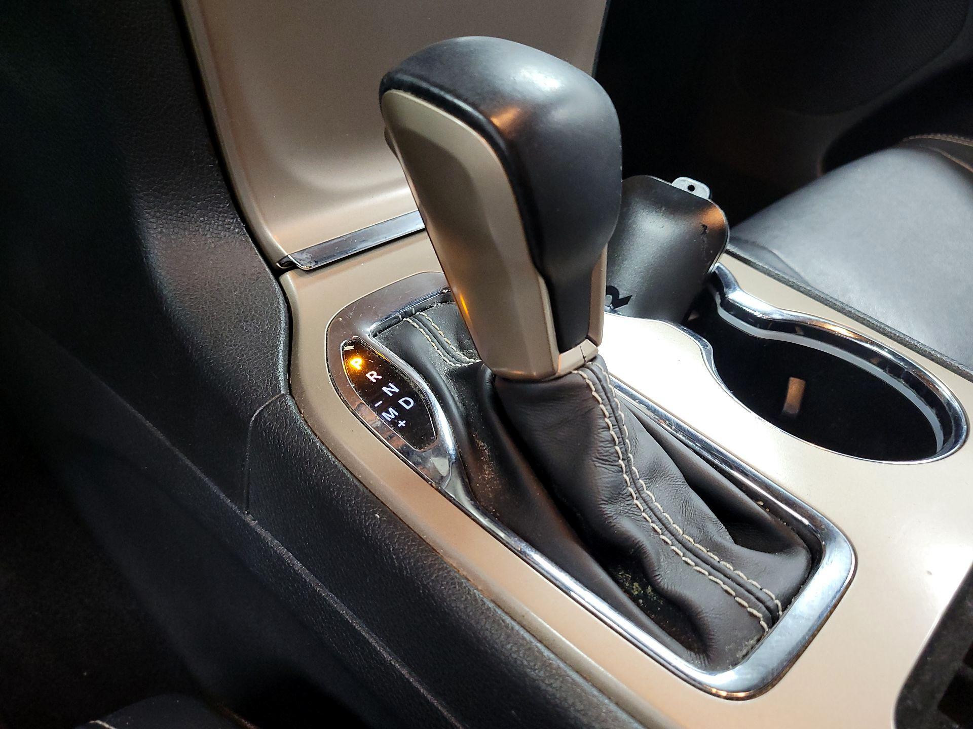 Thumbnail: 2016 Jeep Grand Cherokee - 17