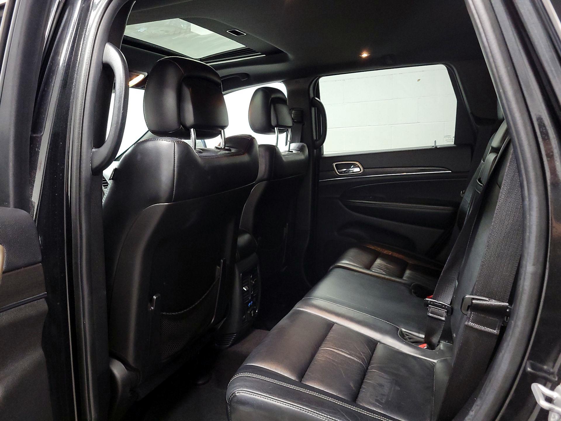 Thumbnail: 2016 Jeep Grand Cherokee - 19