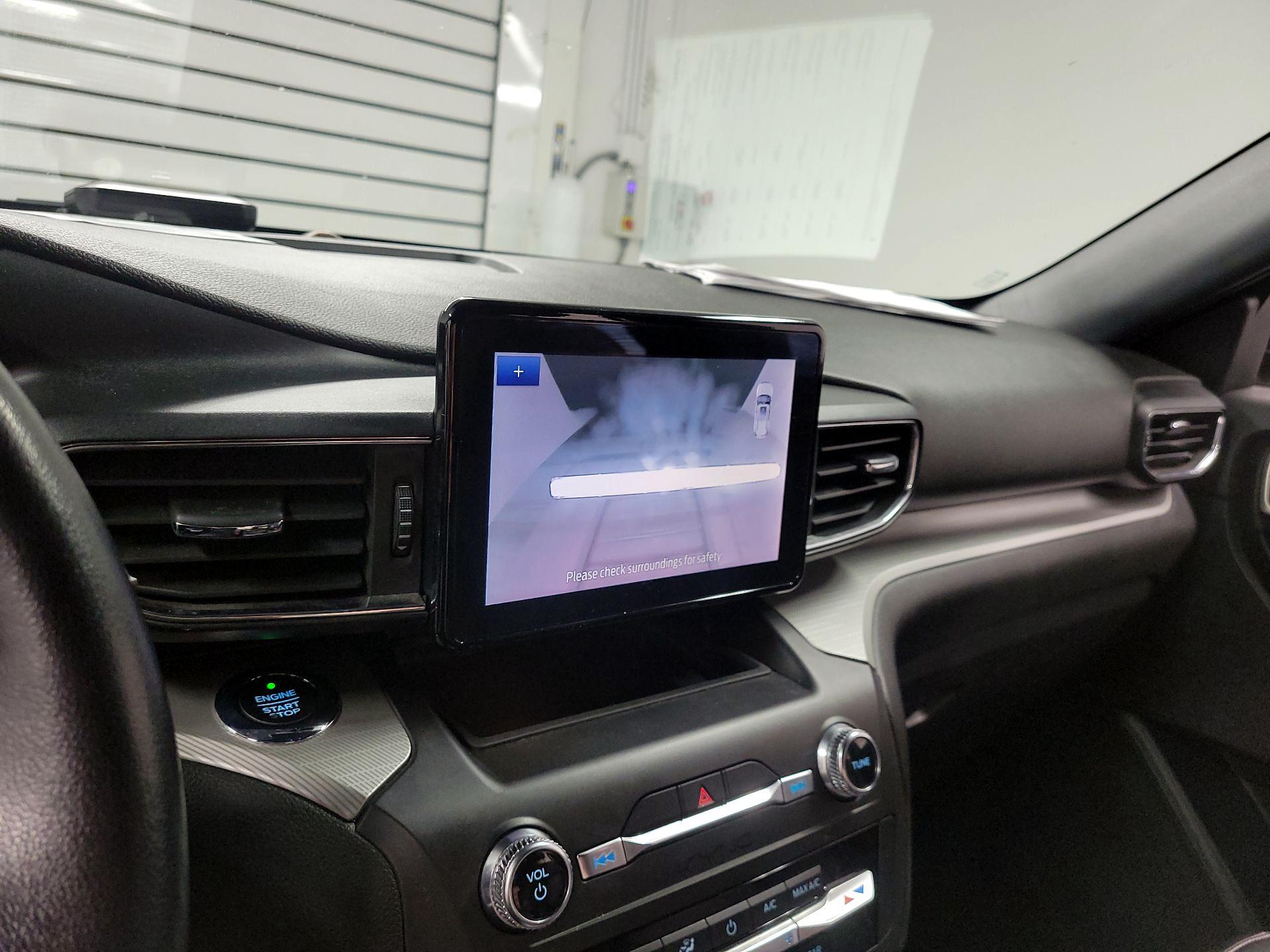 Thumbnail: 2020 Ford Explorer - 14