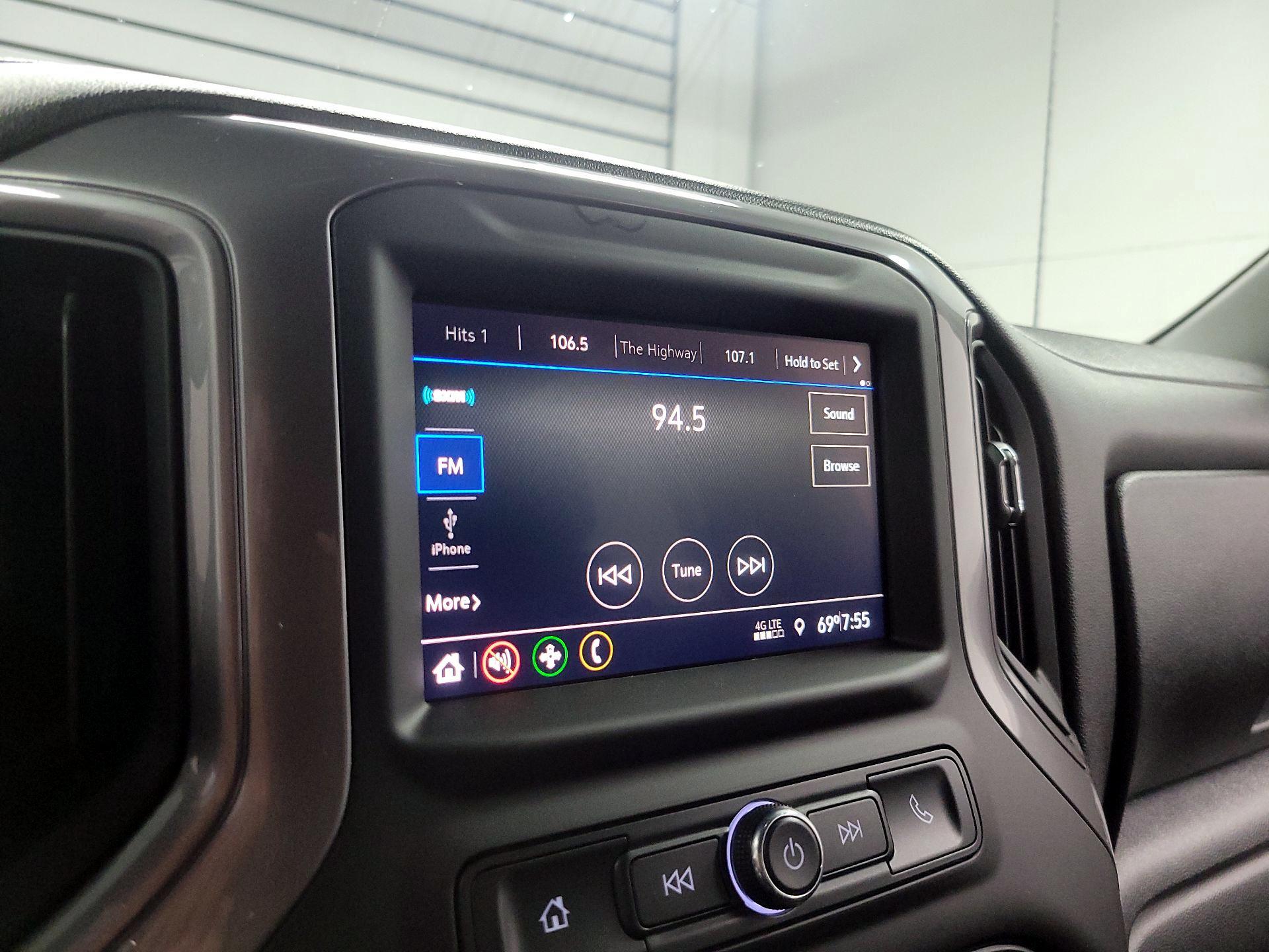 Thumbnail: 2022 Chevrolet Silverado 1500 - 15