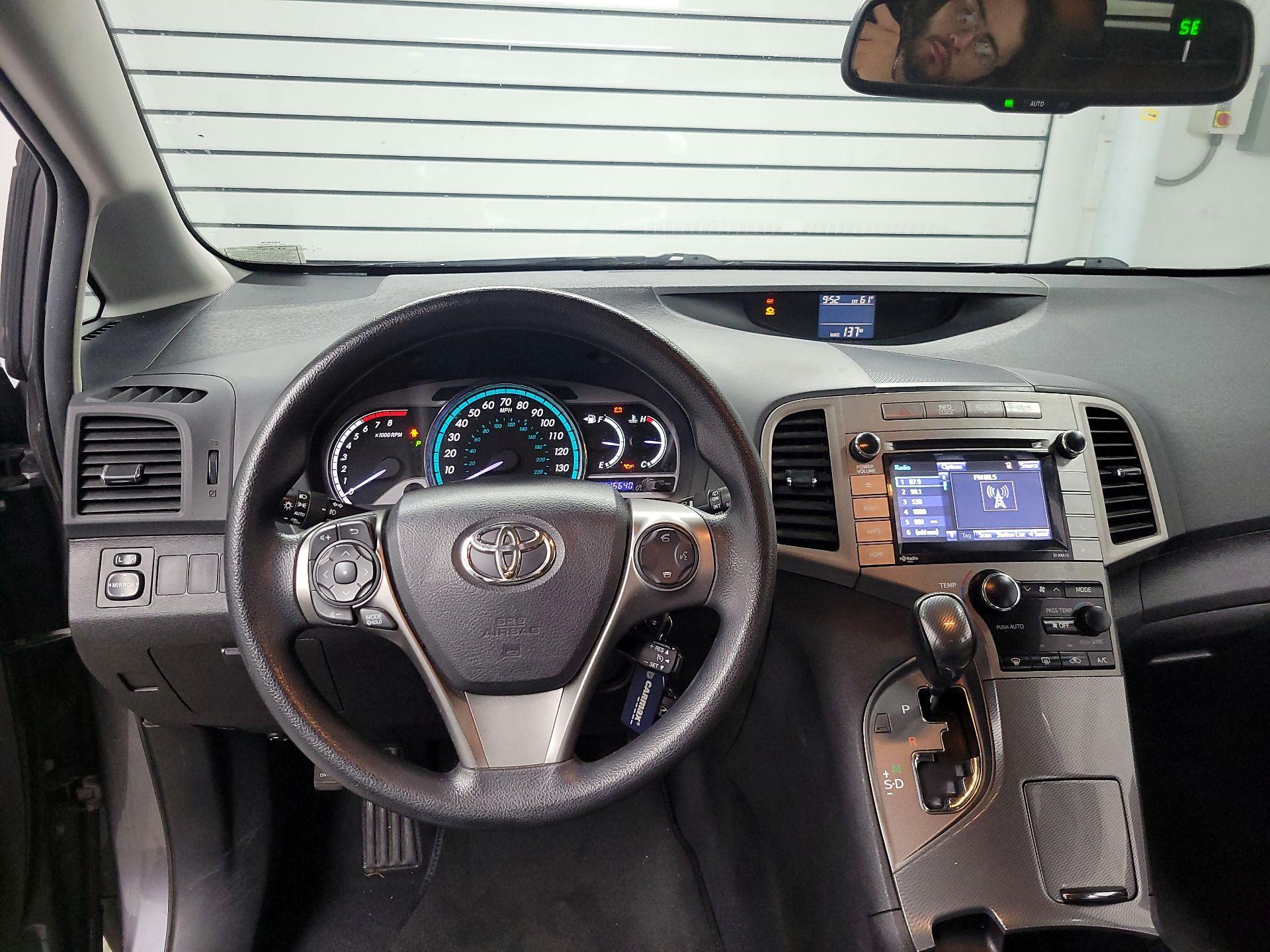 Thumbnail: 2015 Toyota Venza - 10