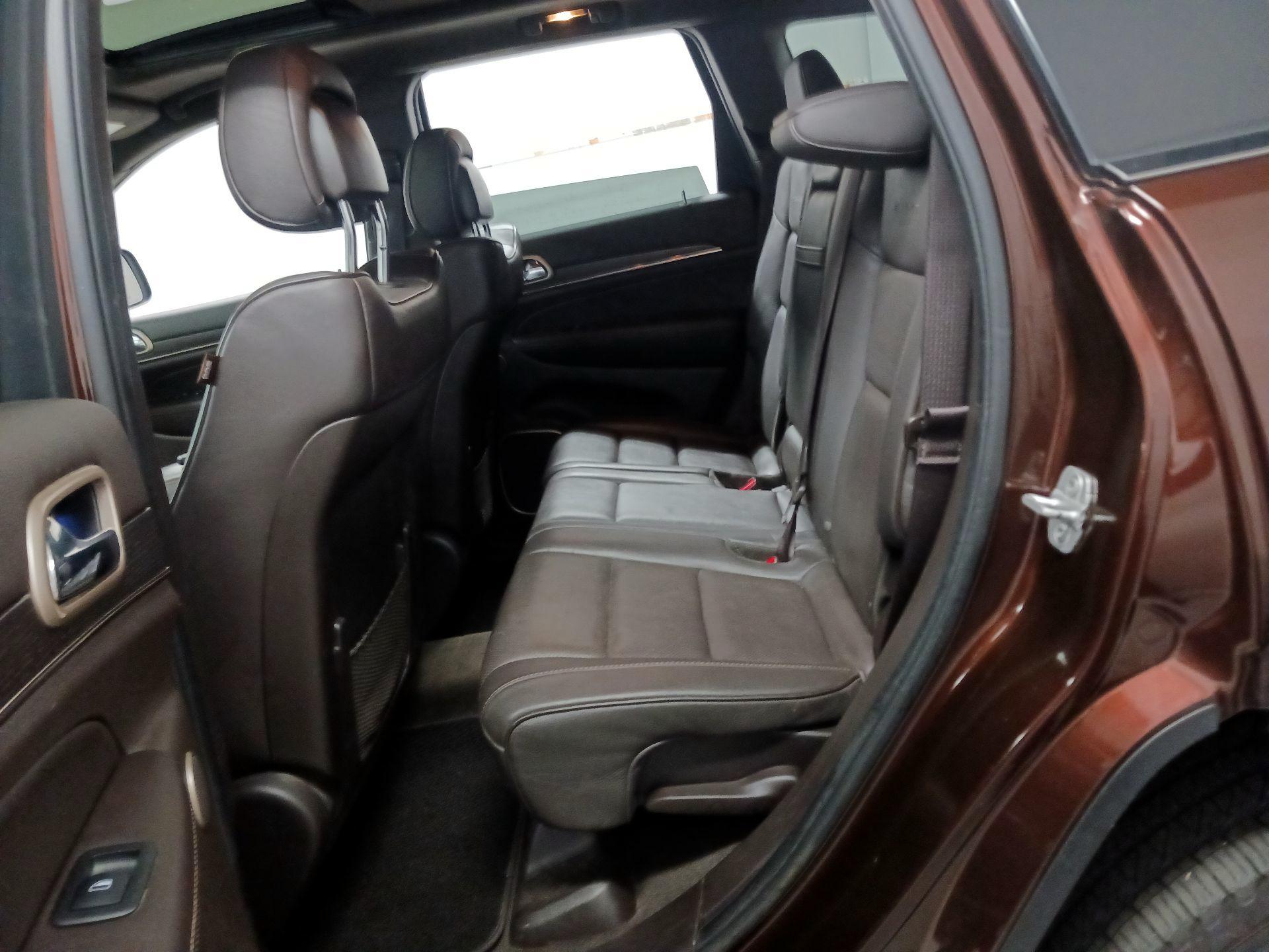 Thumbnail: 2014 Jeep Grand Cherokee - 19