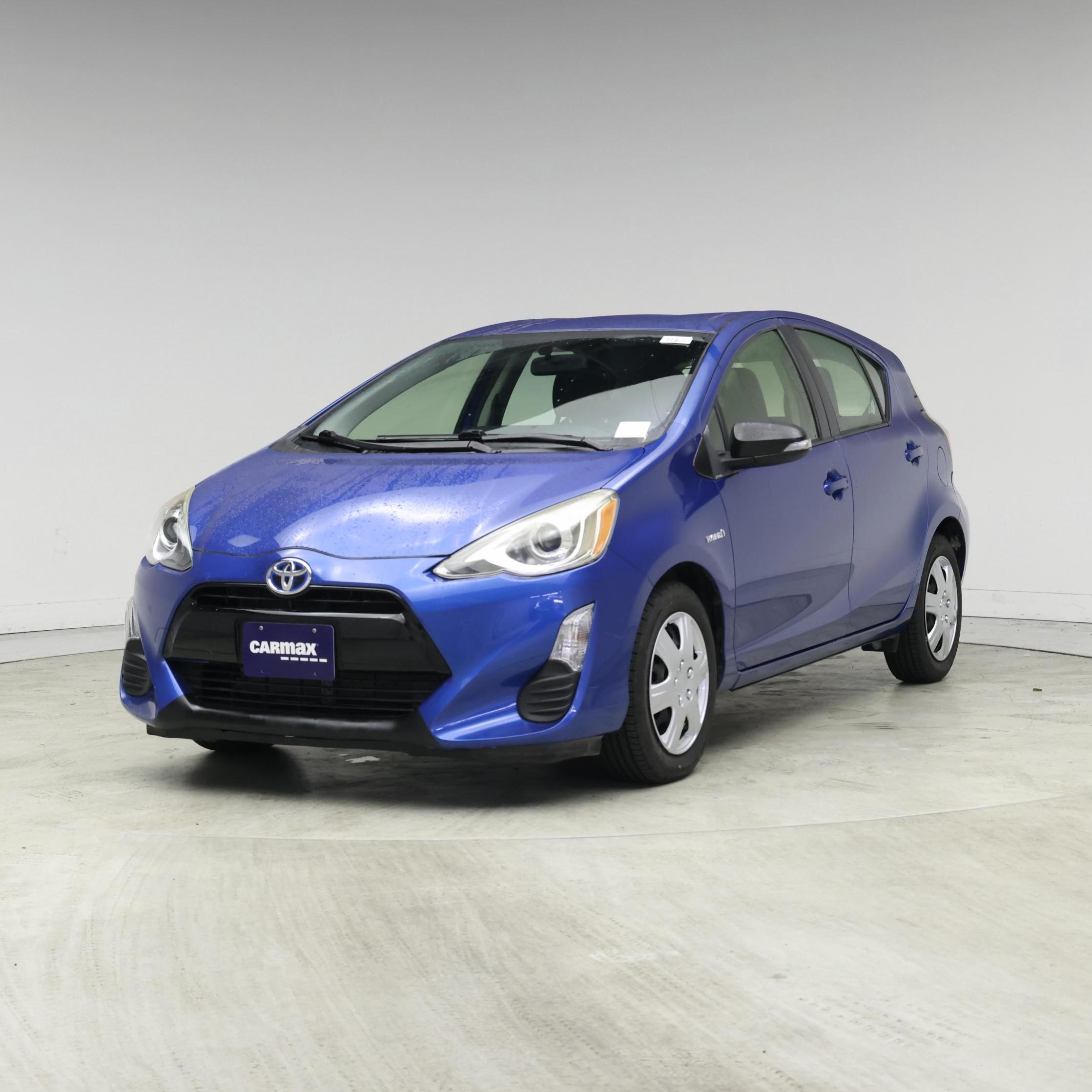 Thumbnail: 2016 Toyota Prius c - 4
