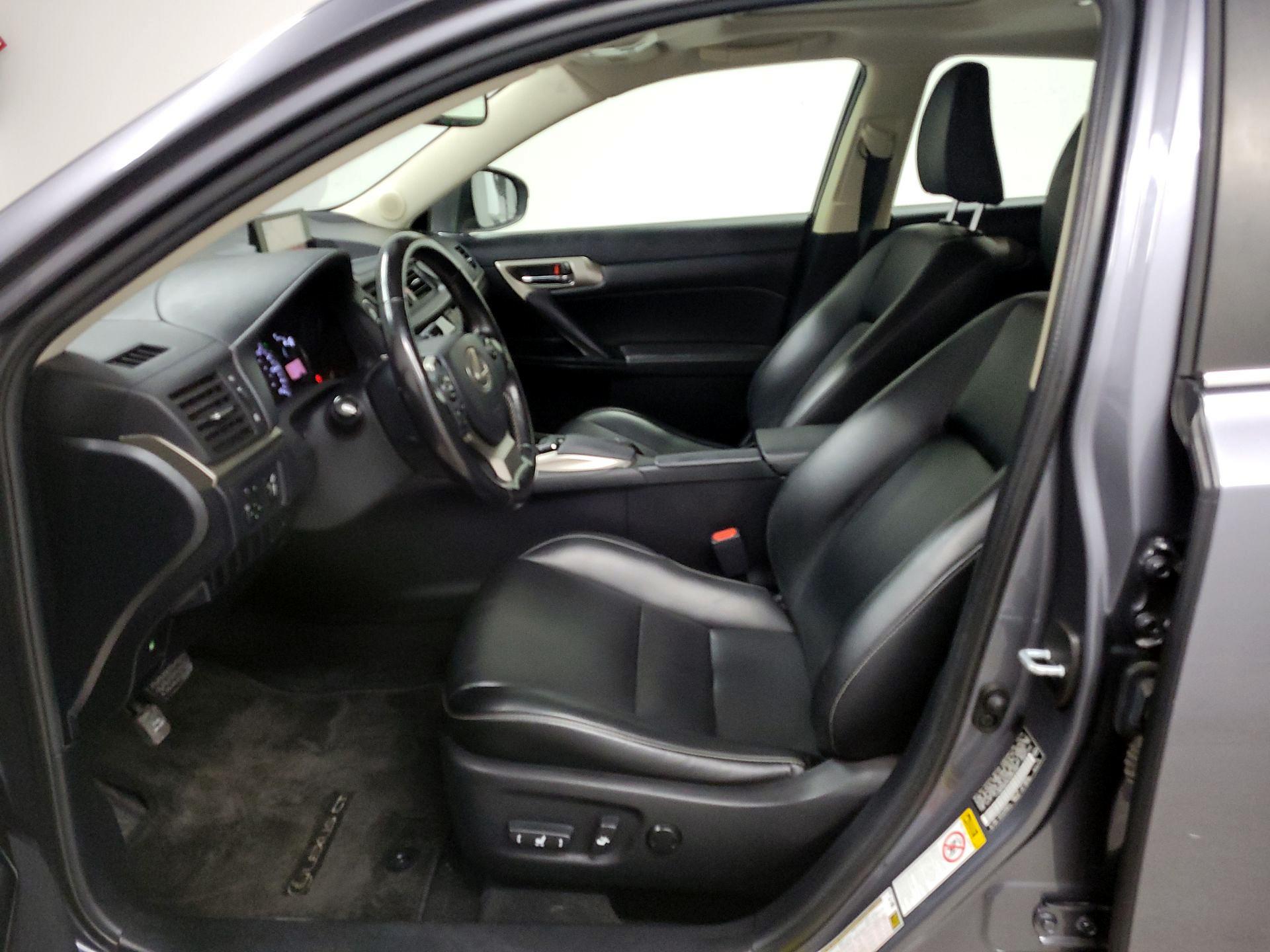 Thumbnail: 2017 Lexus CT - 11