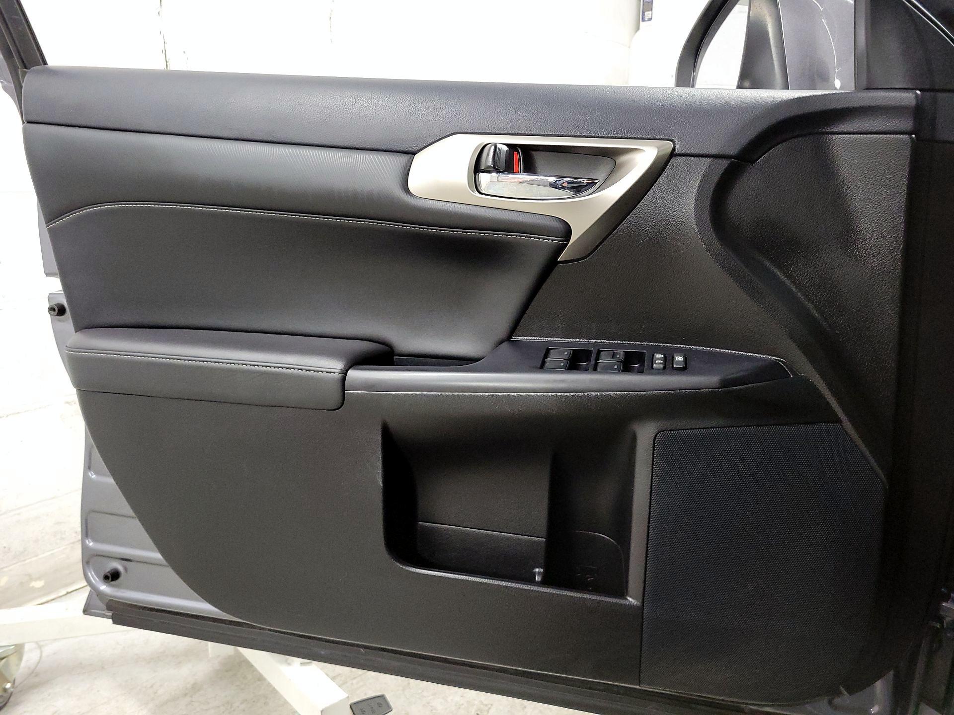 Thumbnail: 2017 Lexus CT - 12