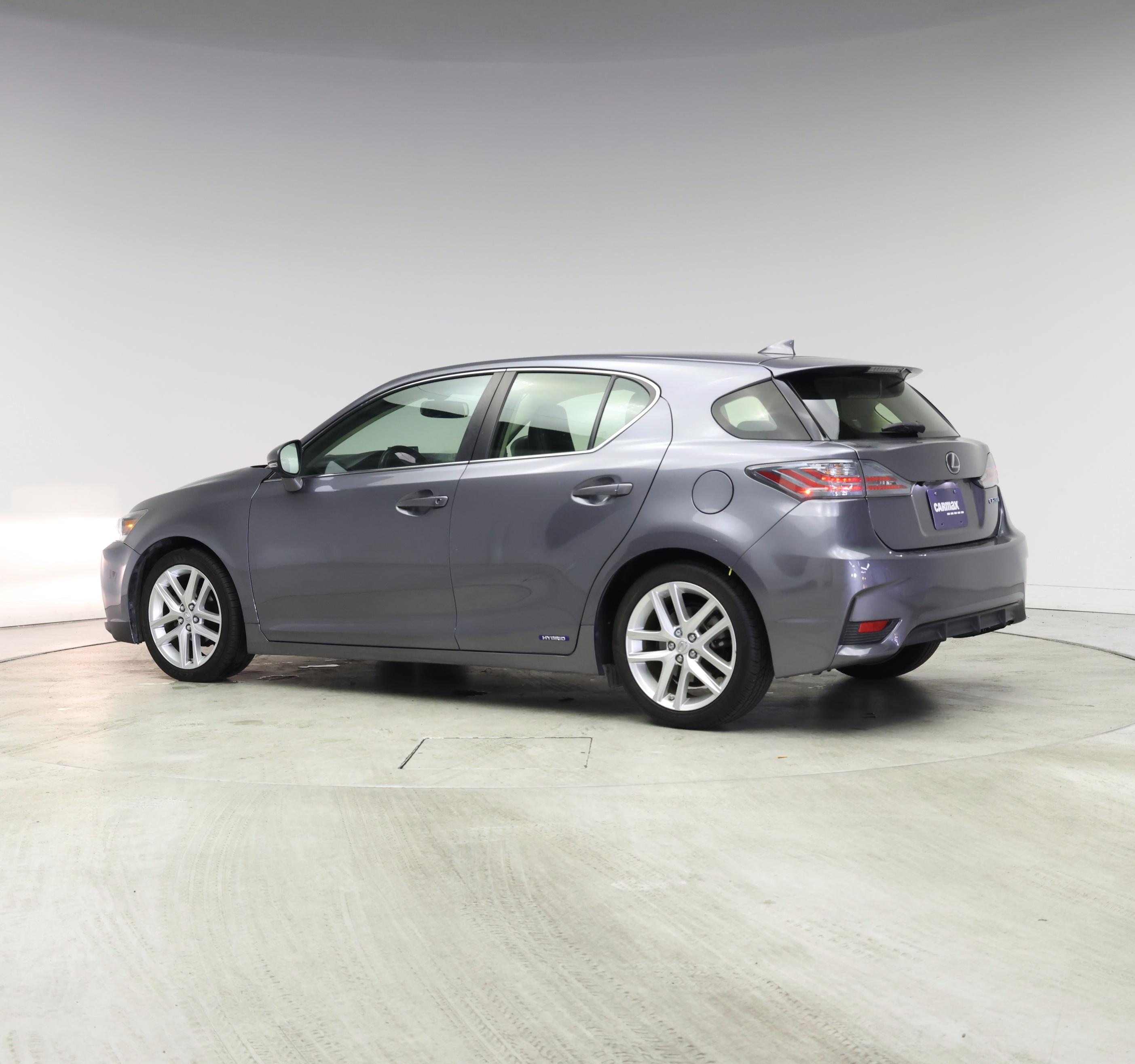 Thumbnail: 2017 Lexus CT - 2