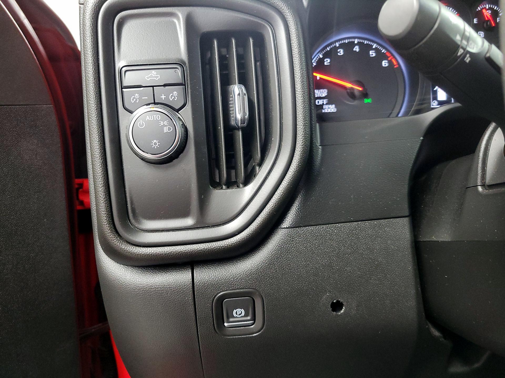 Thumbnail: 2021 Chevrolet Silverado 1500 - 13