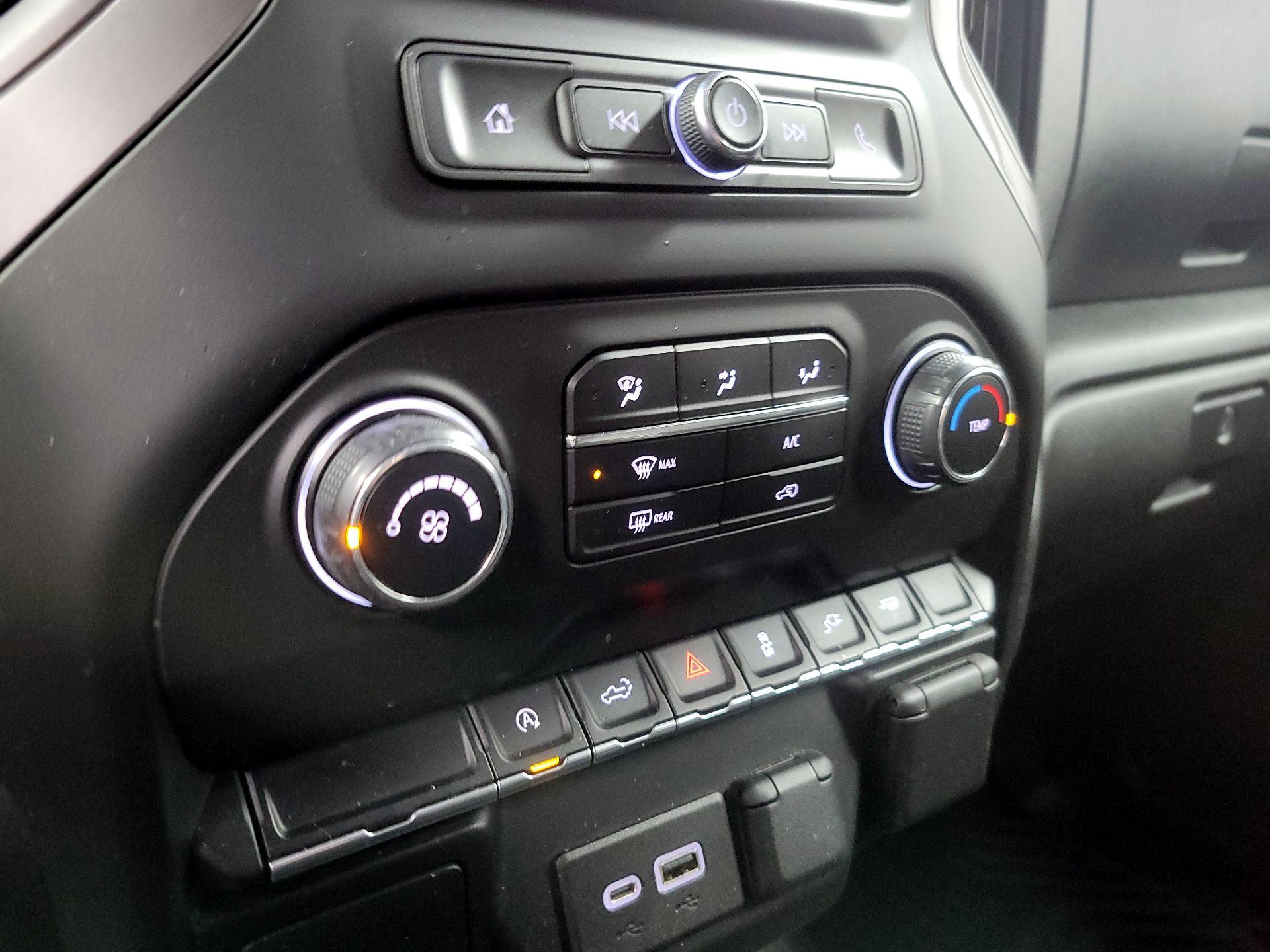 Thumbnail: 2021 Chevrolet Silverado 1500 - 16