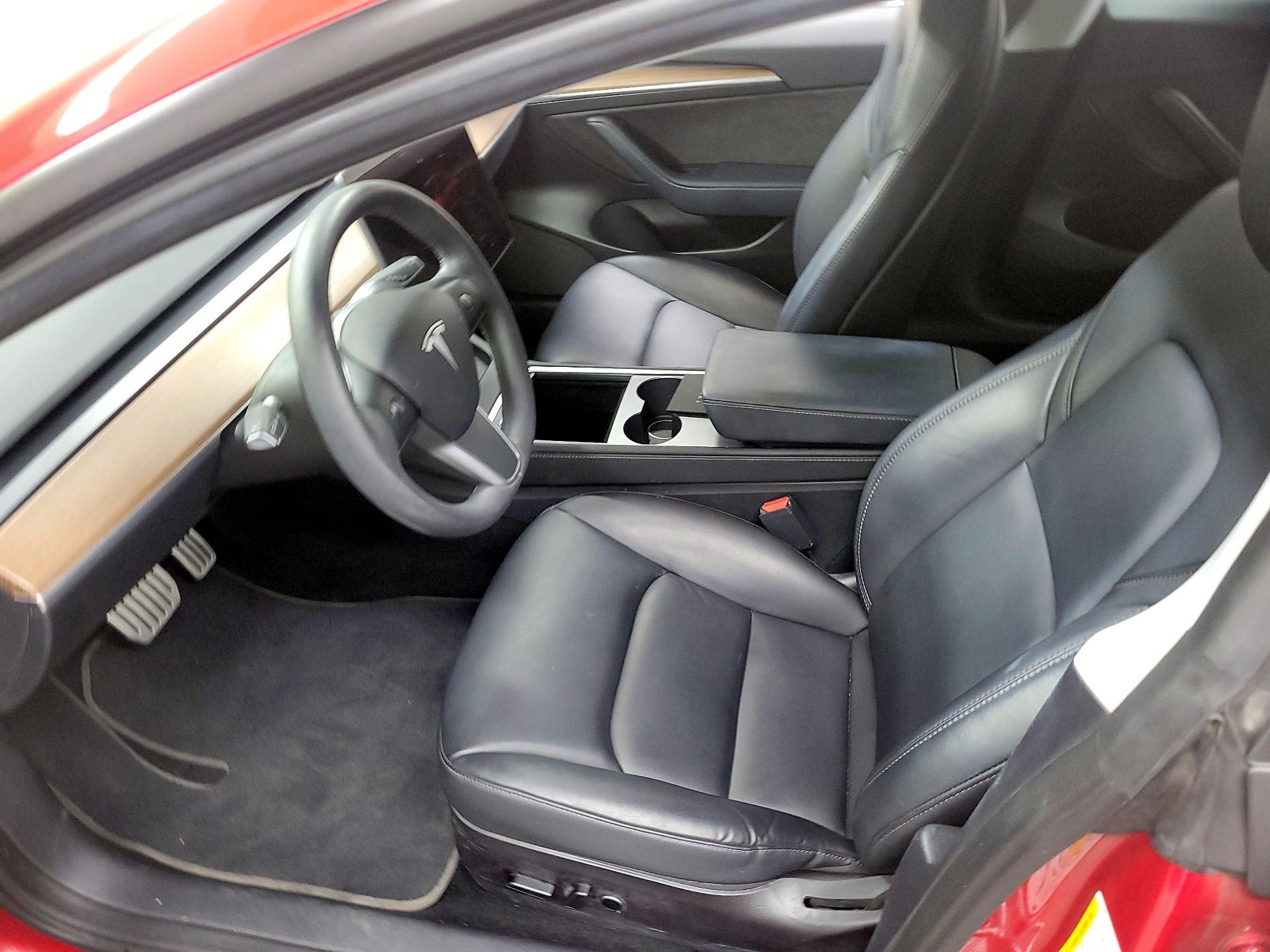 Thumbnail: 2023 Tesla Model 3 - 11