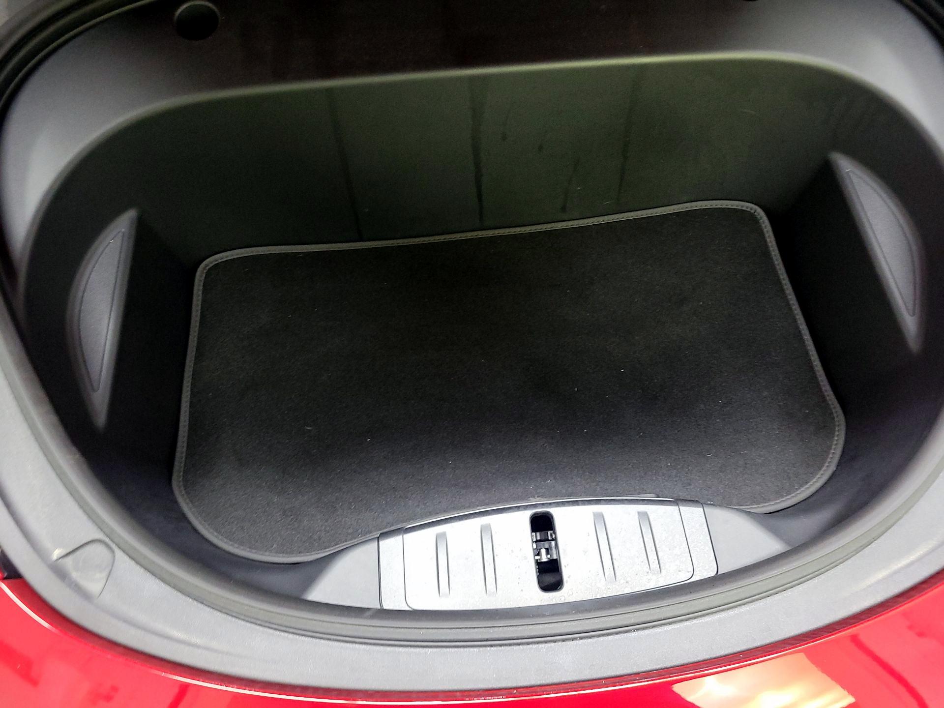 Thumbnail: 2023 Tesla Model 3 - 19