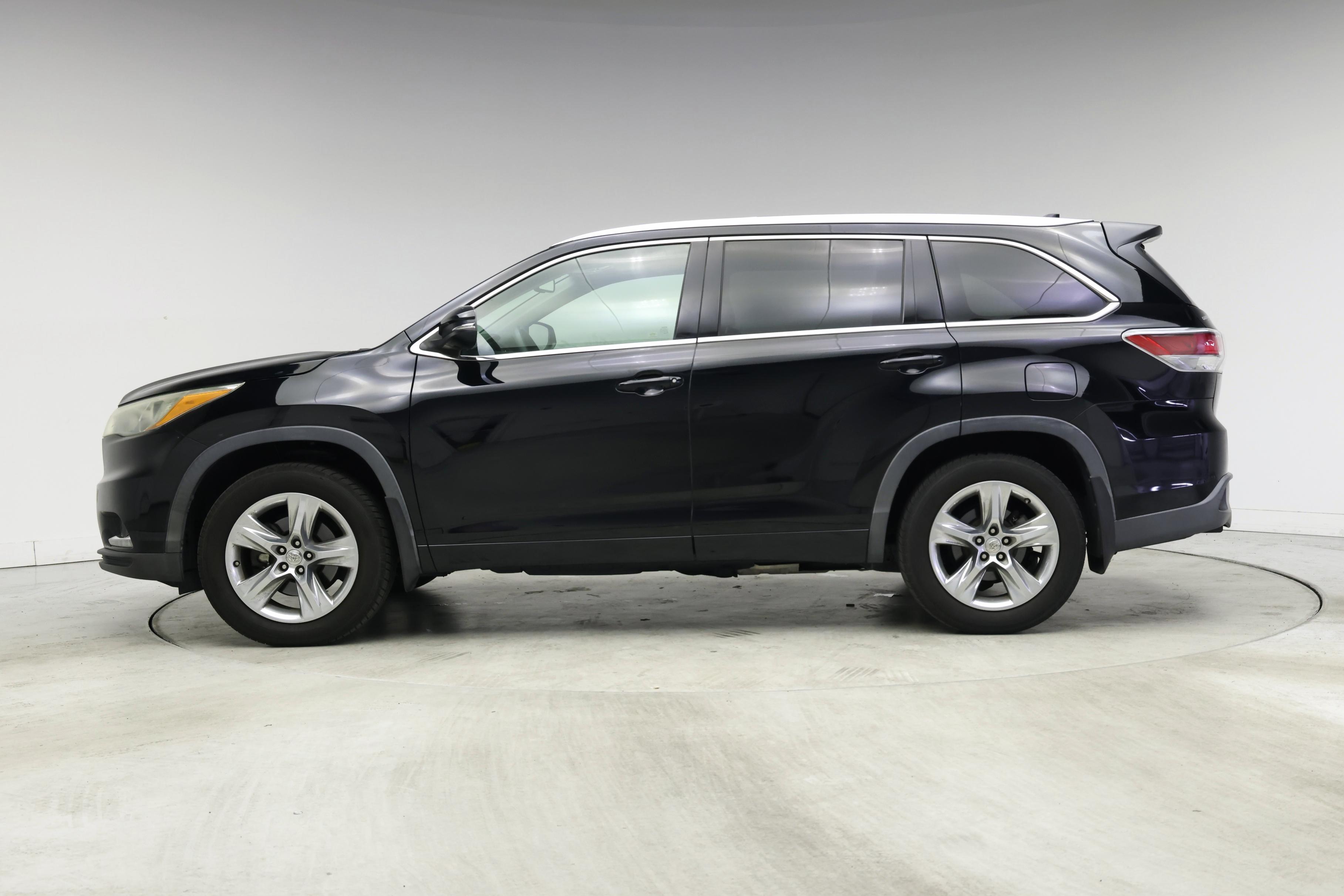 Thumbnail: 2015 Toyota Highlander - 3