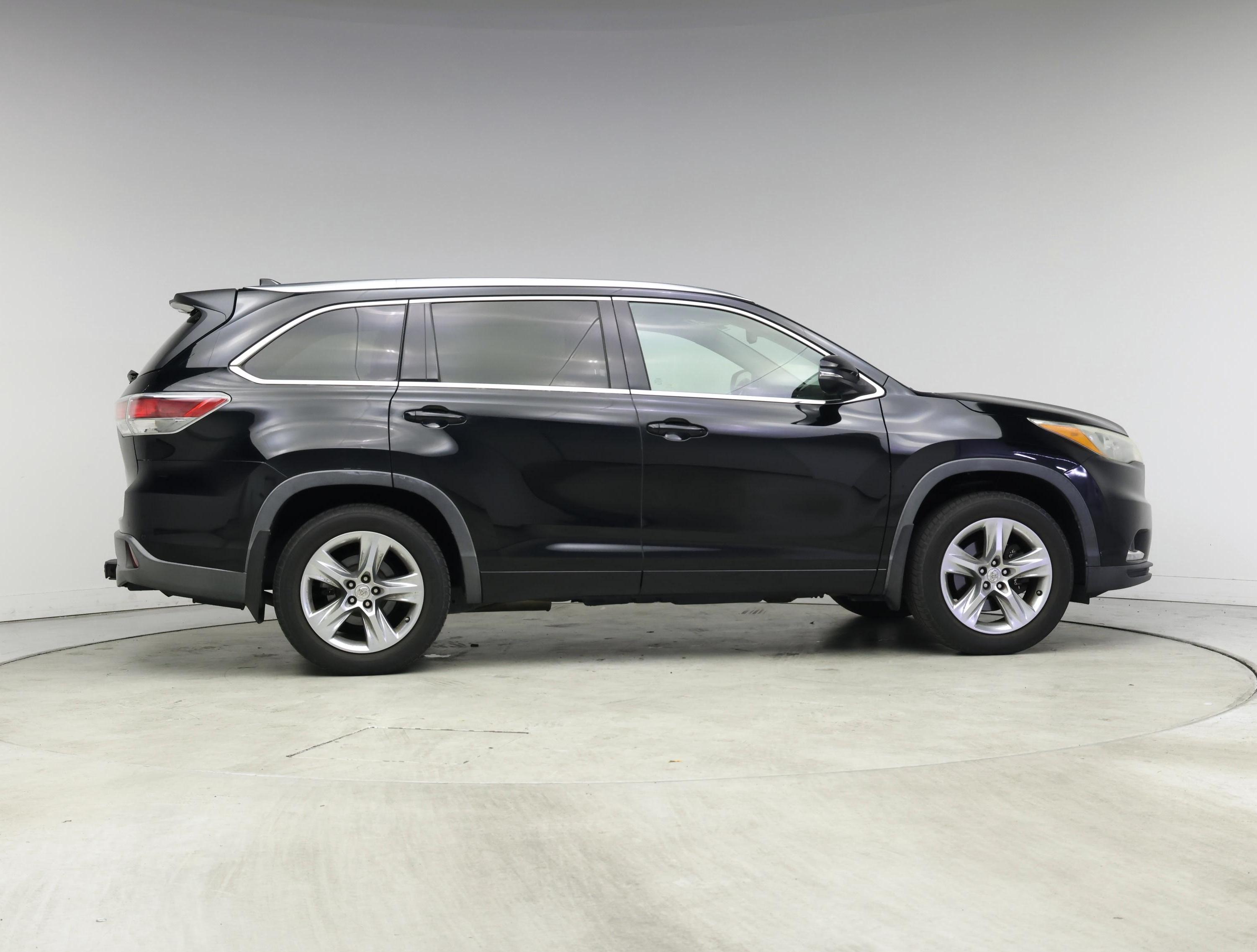 Thumbnail: 2015 Toyota Highlander - 7
