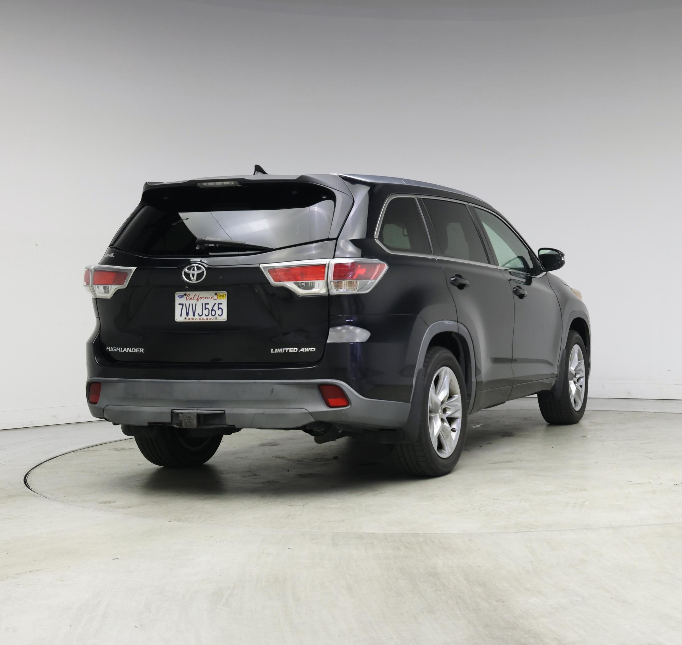 Thumbnail: 2015 Toyota Highlander - 8