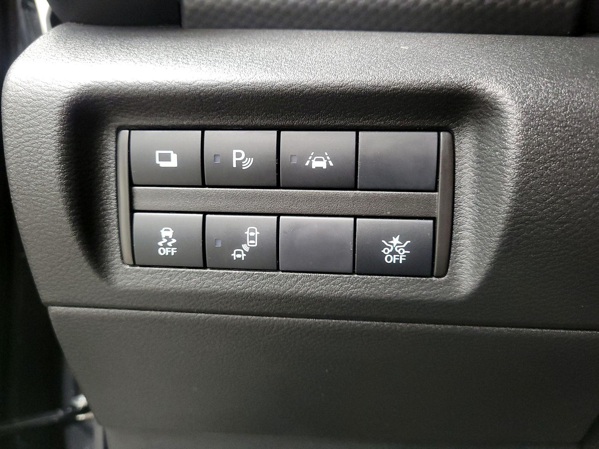 Thumbnail: 2023 Nissan Kicks - 13