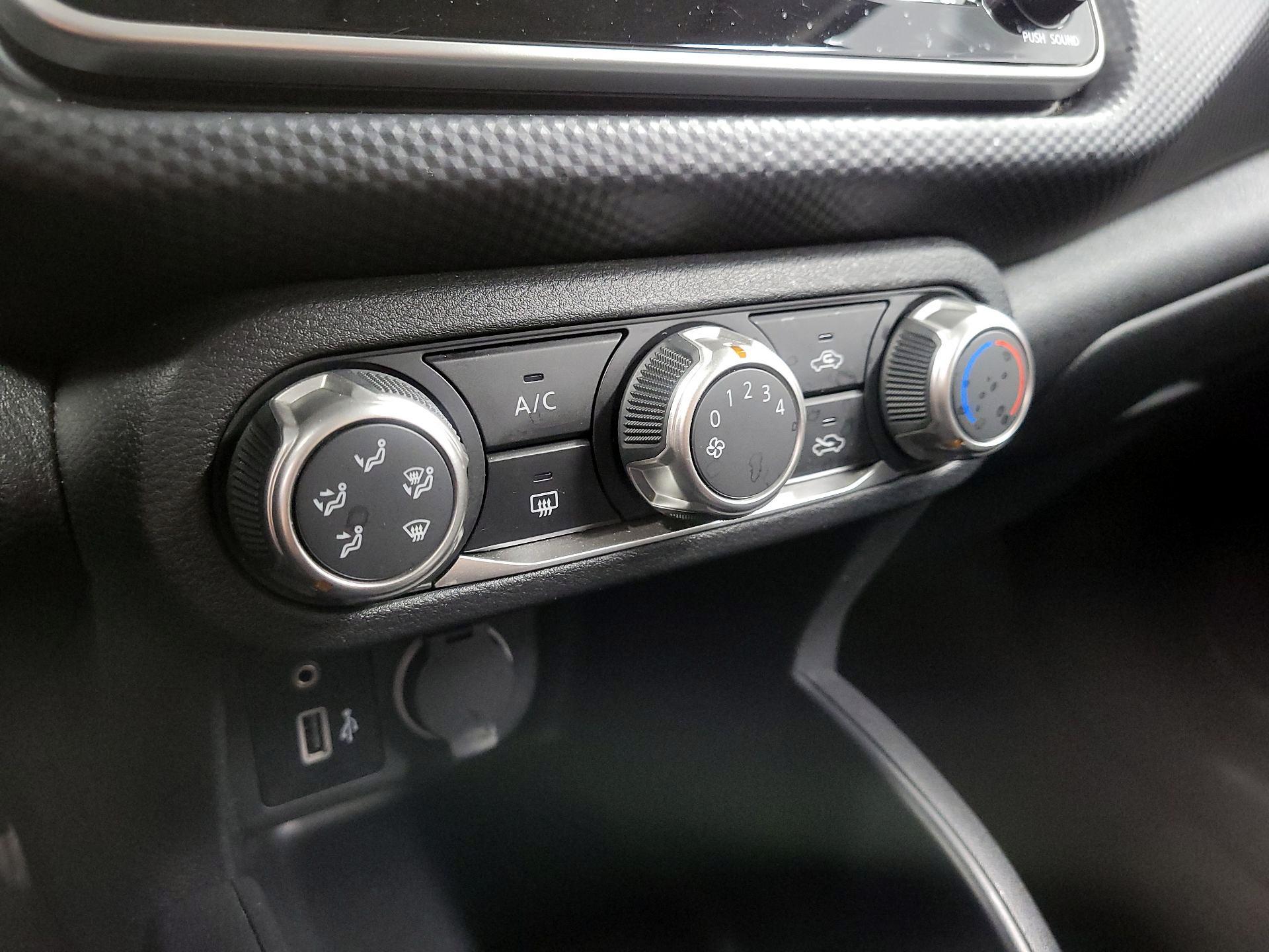 Thumbnail: 2023 Nissan Kicks - 16