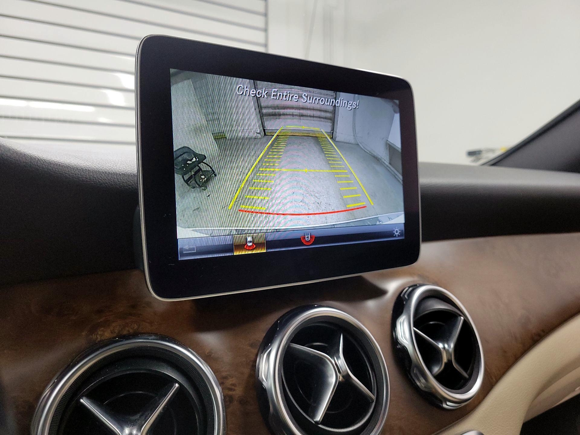 Thumbnail: 2018 Mercedes-Benz GLA - 14