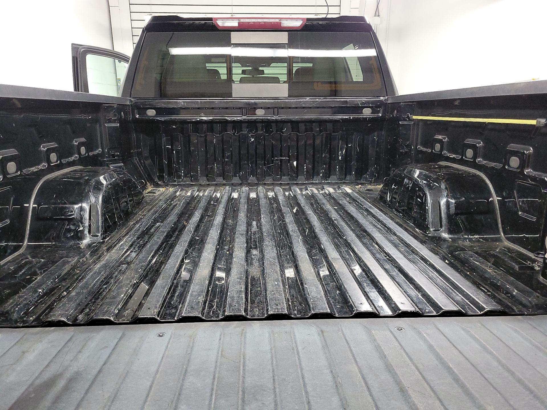 Thumbnail: 2021 Chevrolet Silverado 1500 - 20