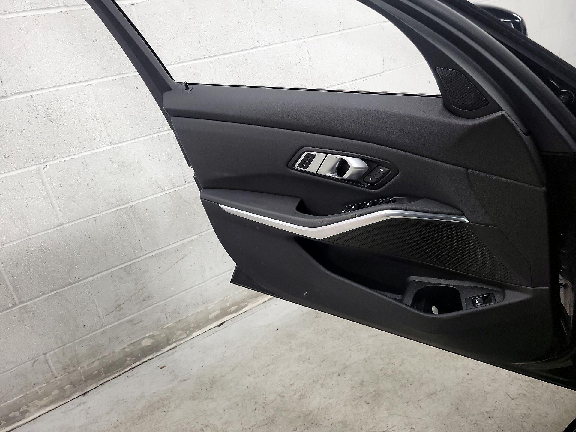 Thumbnail: 2019 BMW 3 Series - 12