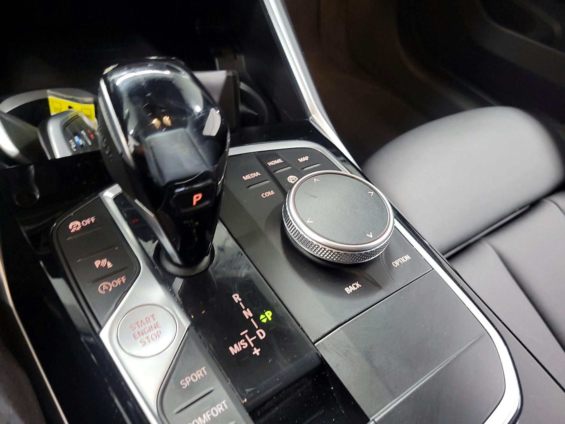 Thumbnail: 2019 BMW 3 Series - 16