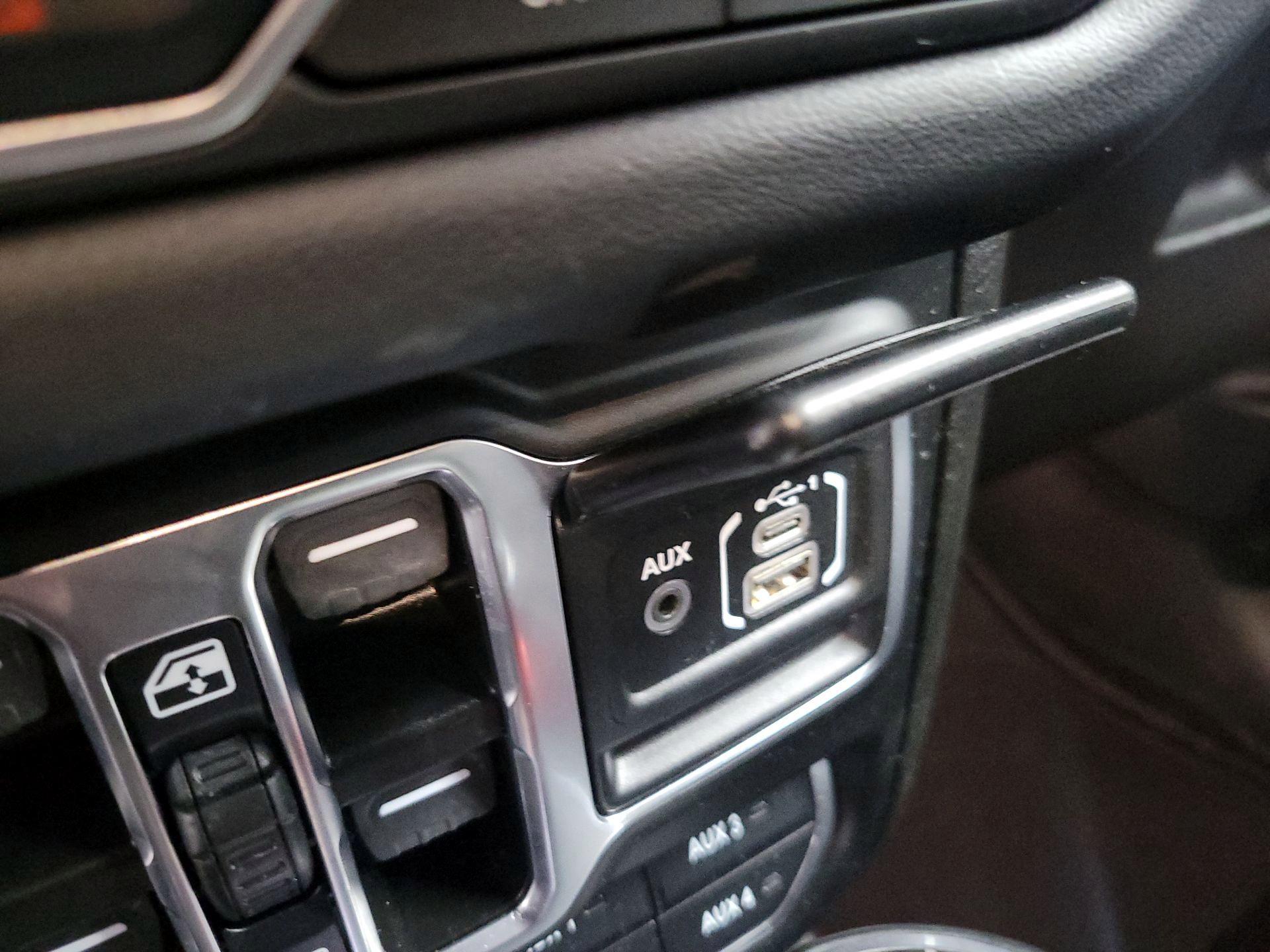 Thumbnail: 2024 Jeep Wrangler - 19