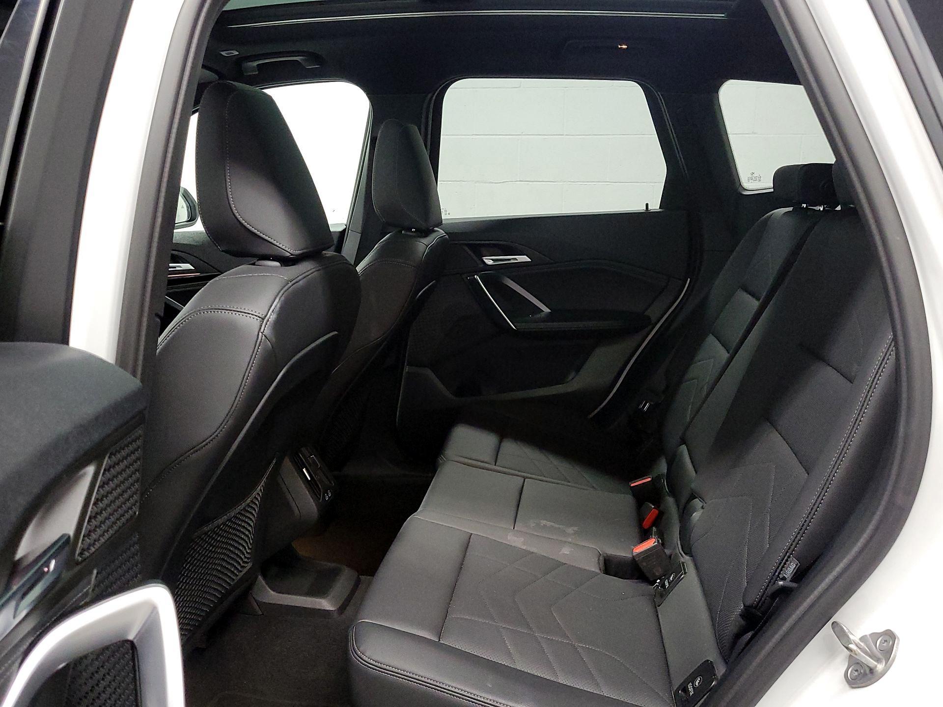 Thumbnail: 2023 BMW X1 - 19