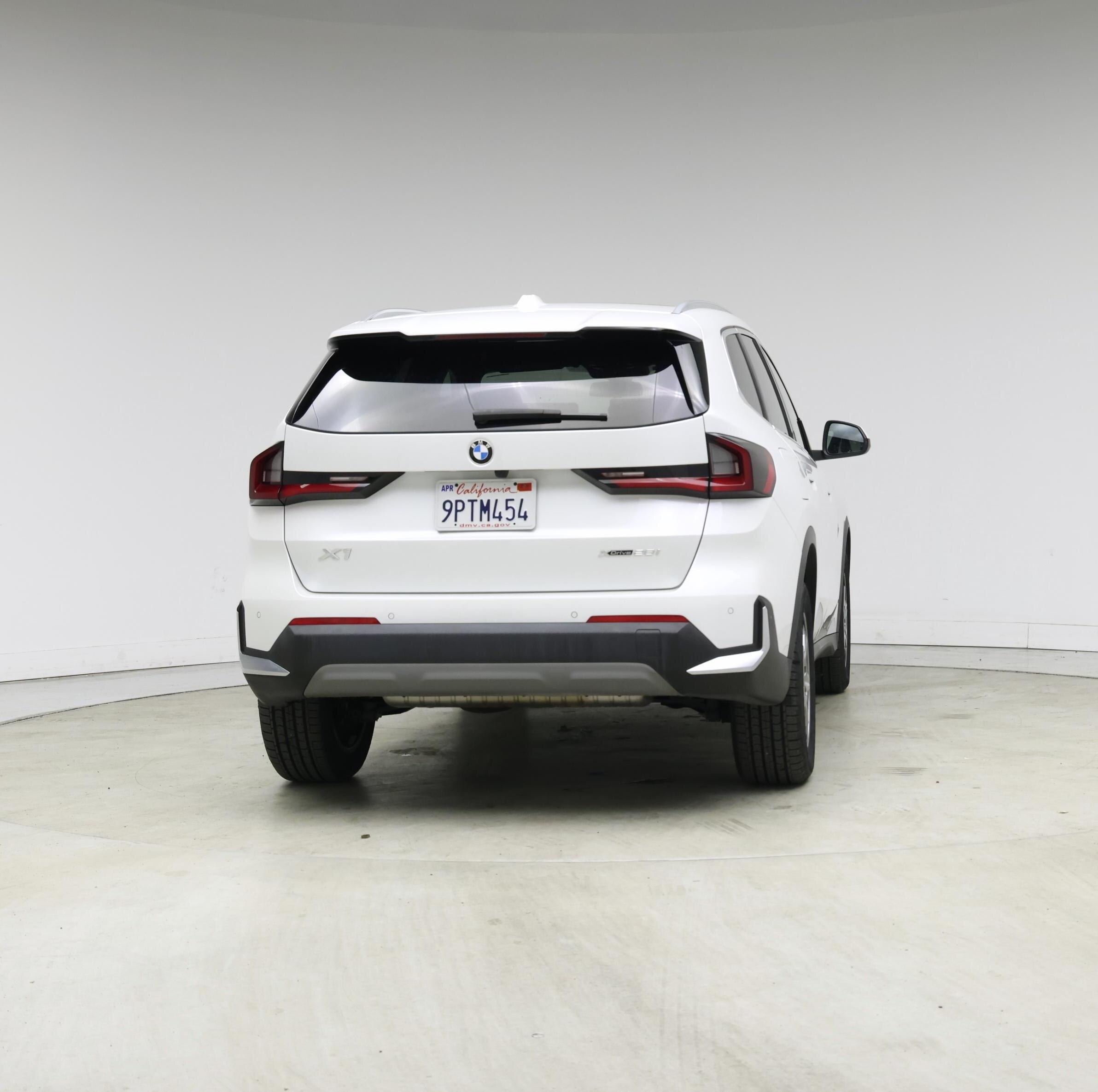 Thumbnail: 2023 BMW X1 - 6