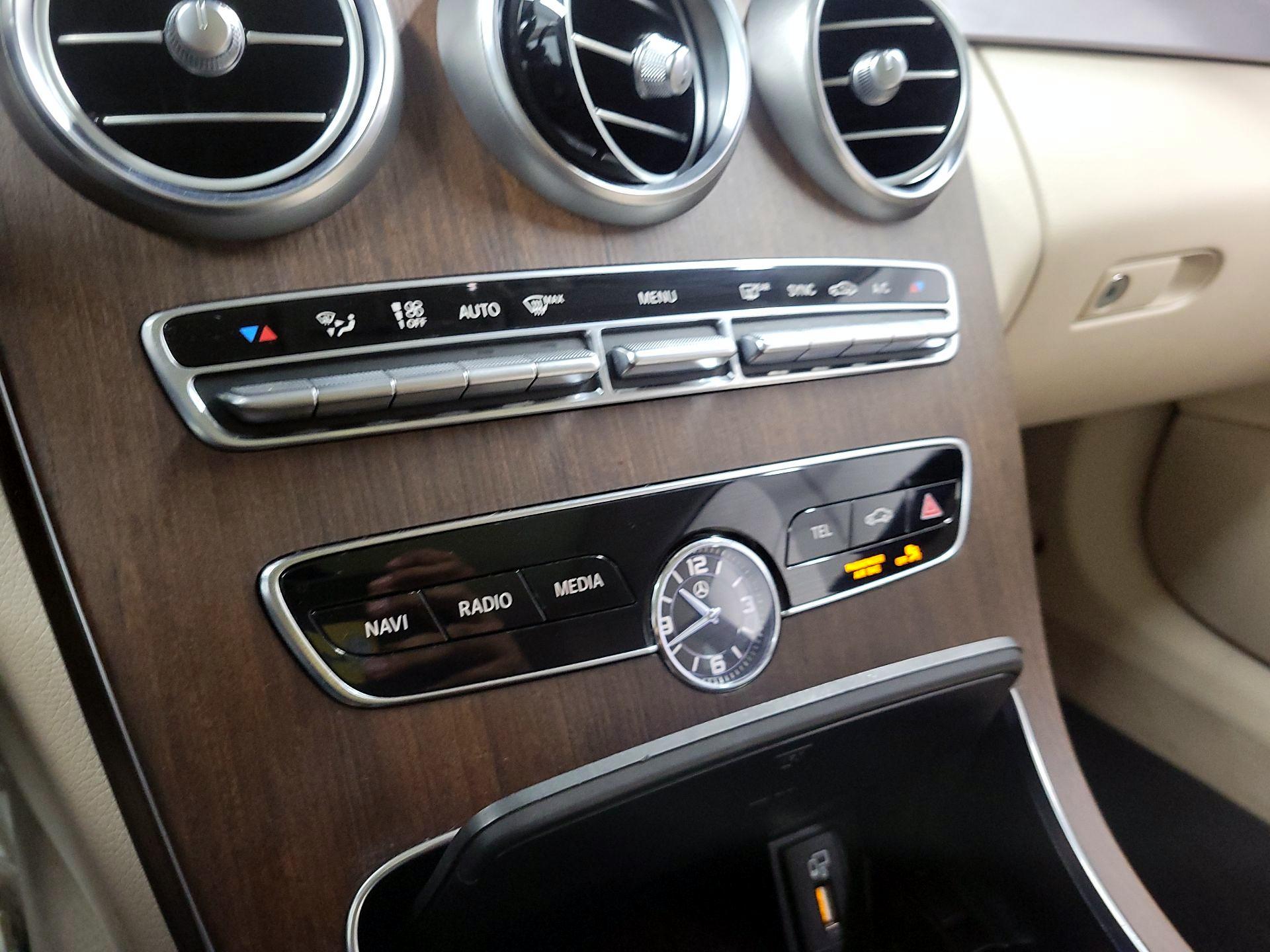 Thumbnail: 2019 Mercedes-Benz C-Class - 15