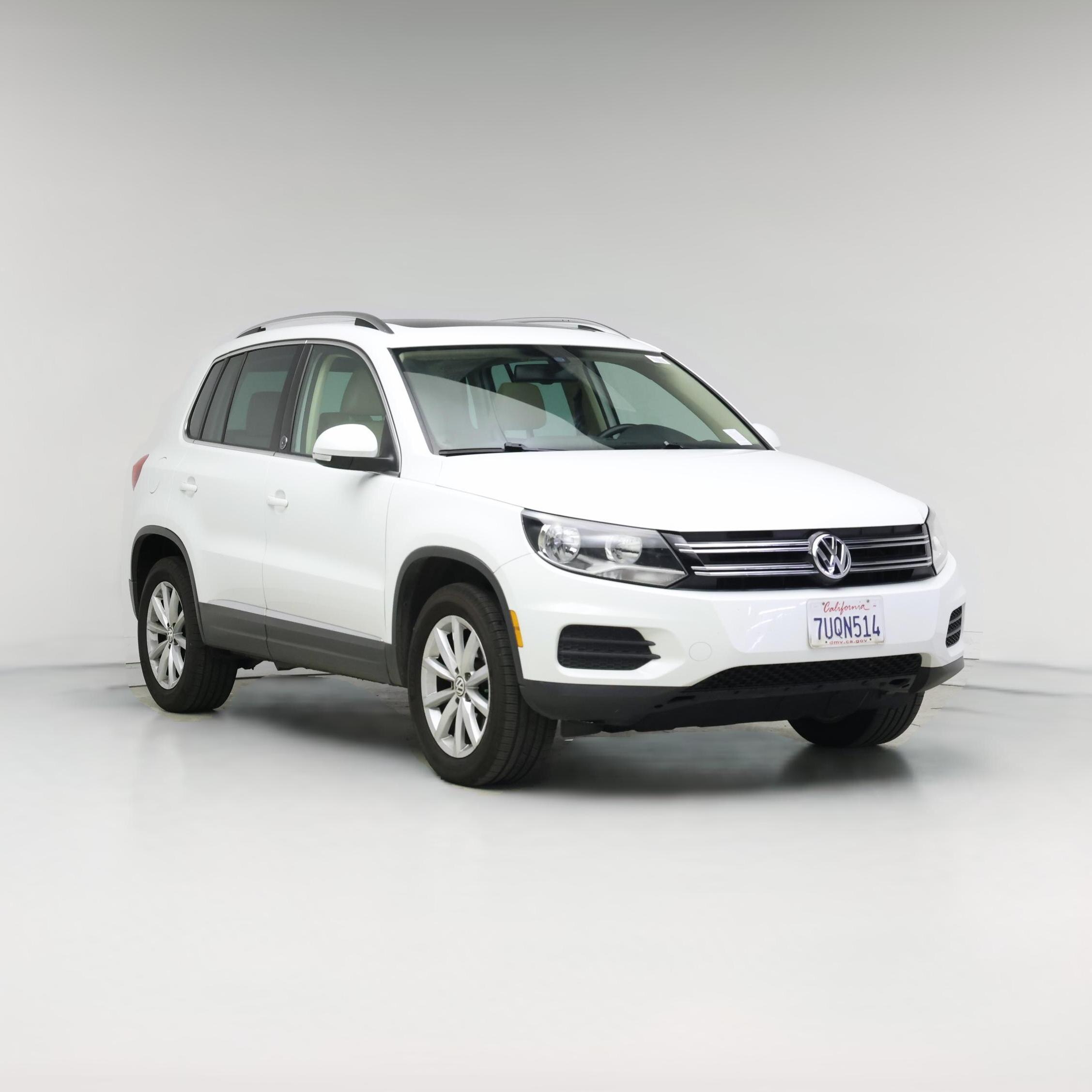 Thumbnail: 2017 Volkswagen Tiguan - 1