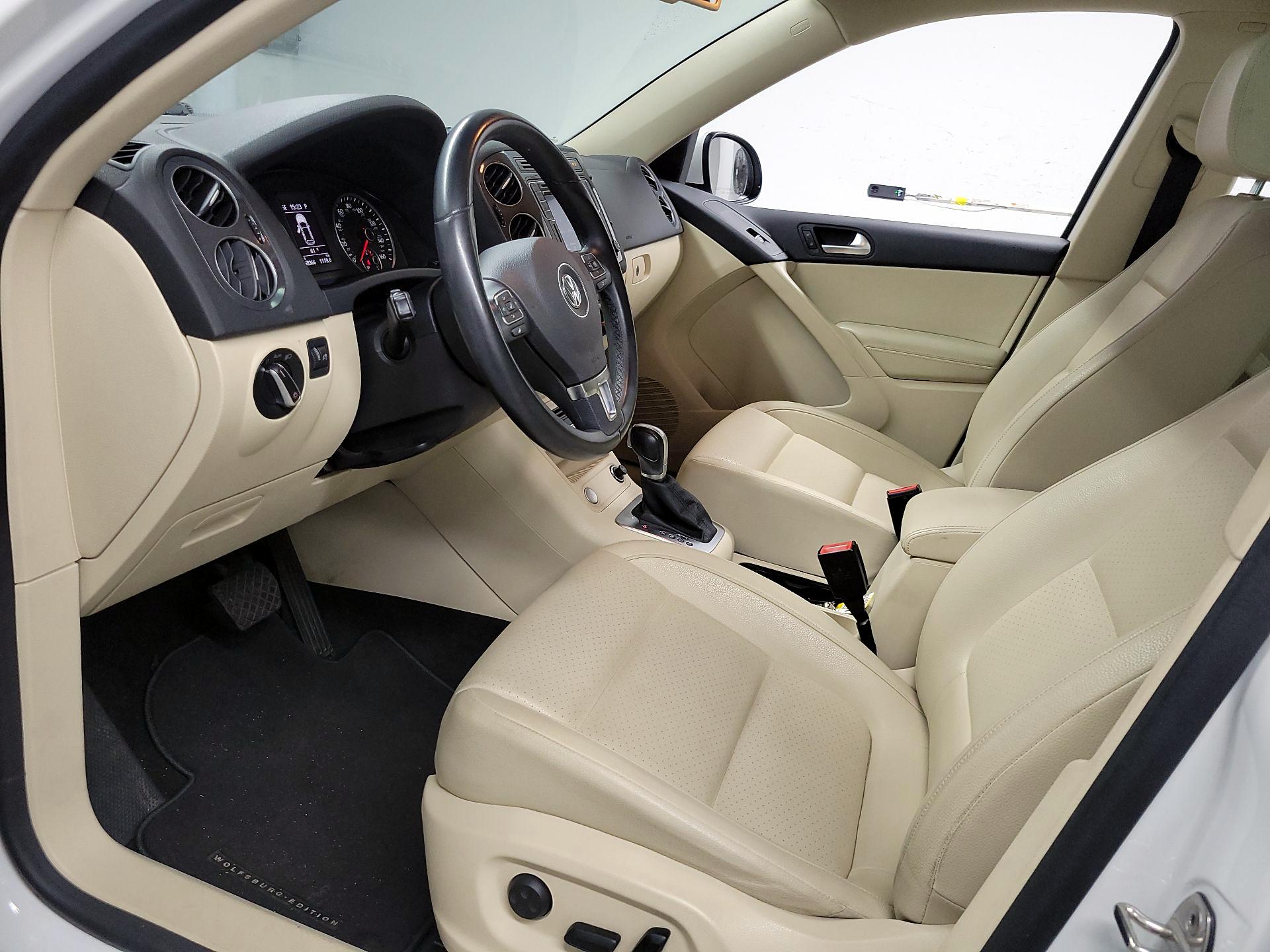 Thumbnail: 2017 Volkswagen Tiguan - 11