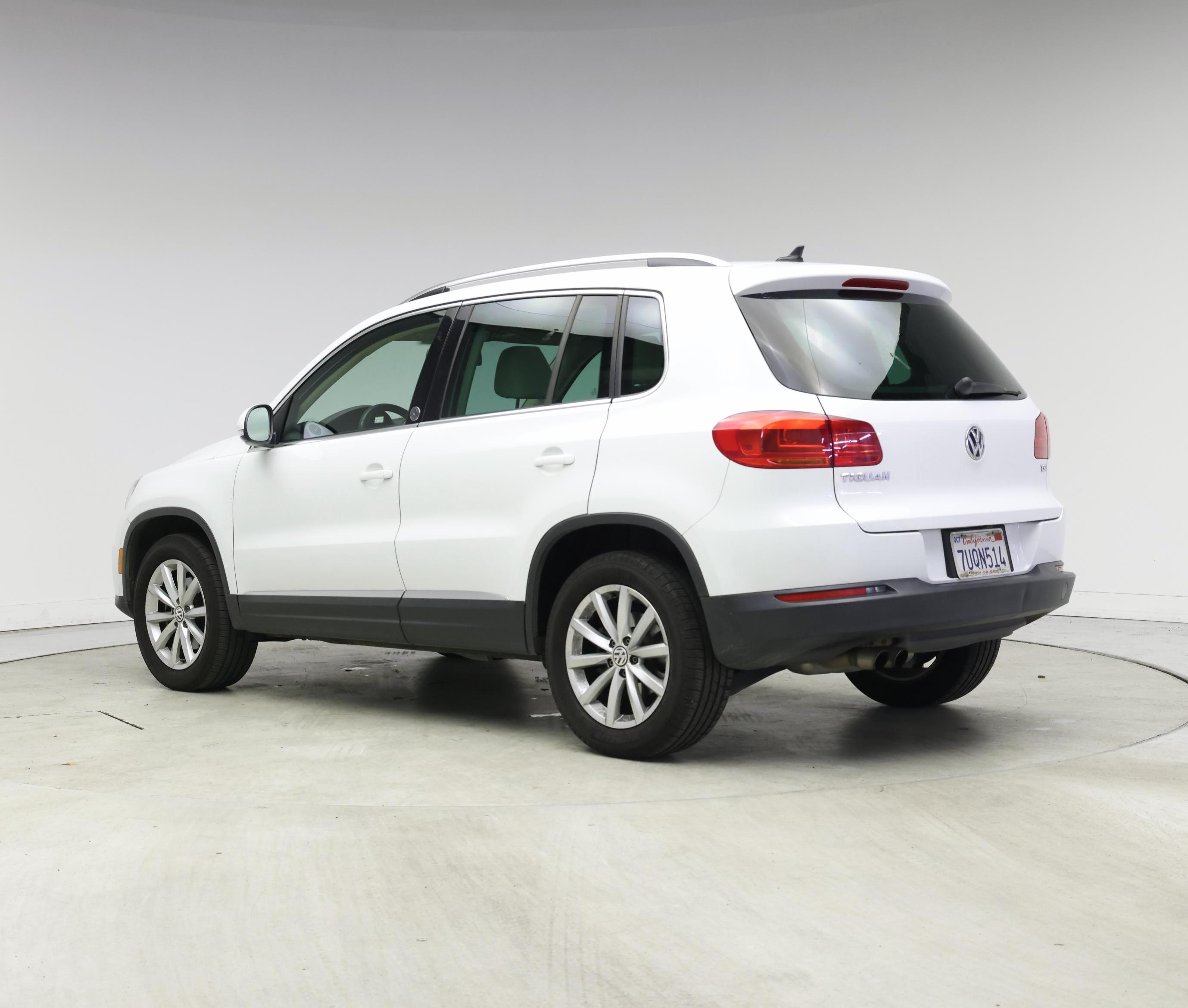 Thumbnail: 2017 Volkswagen Tiguan - 2