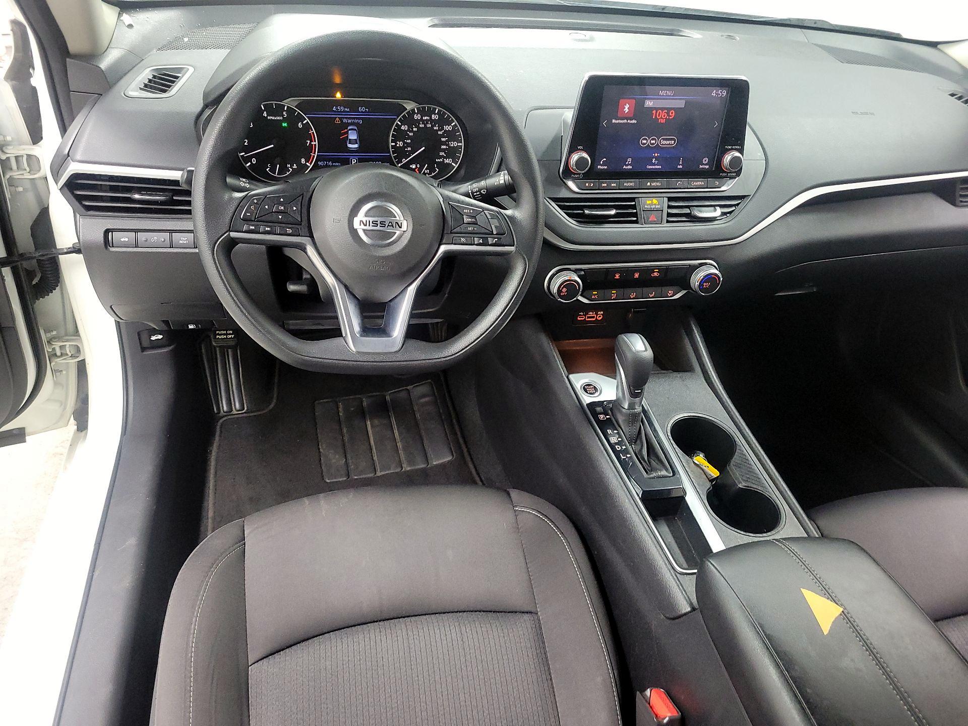Thumbnail: 2019 Nissan Altima - 9