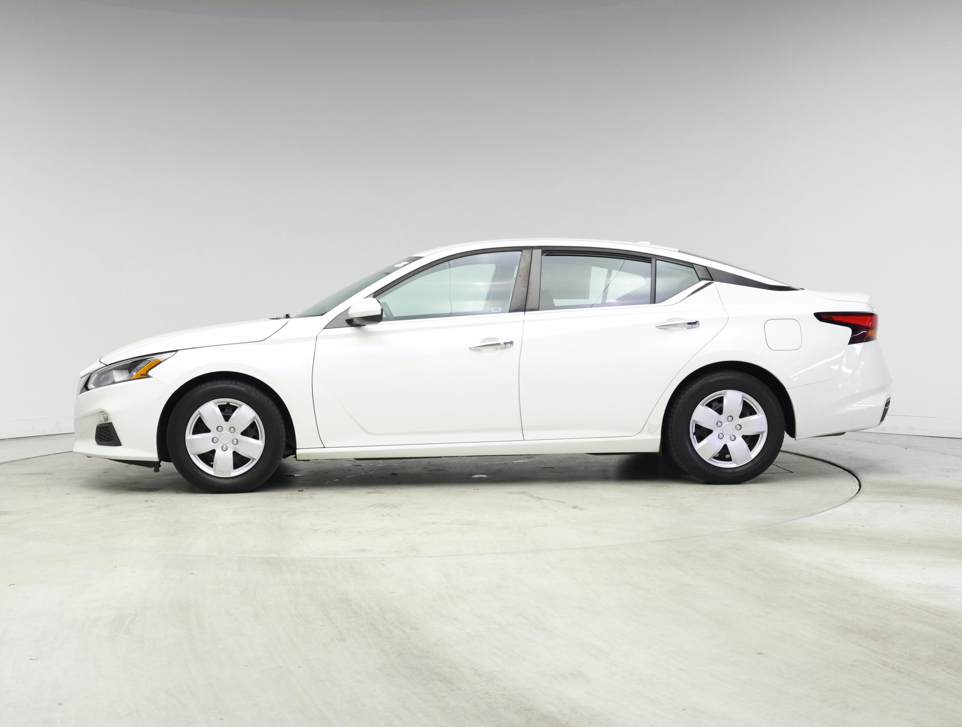 Thumbnail: 2019 Nissan Altima - 3