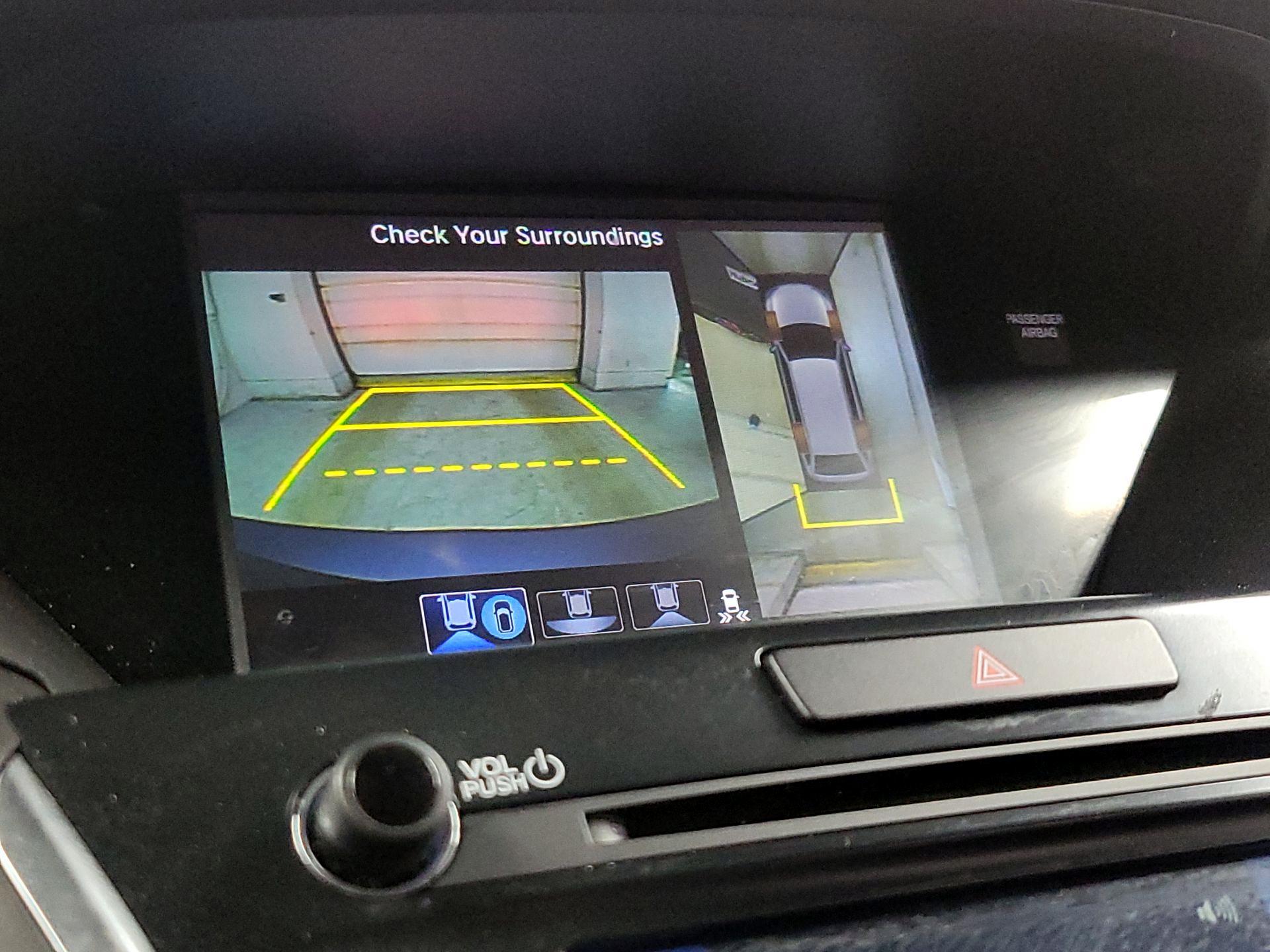 Thumbnail: 2019 Acura MDX - 14