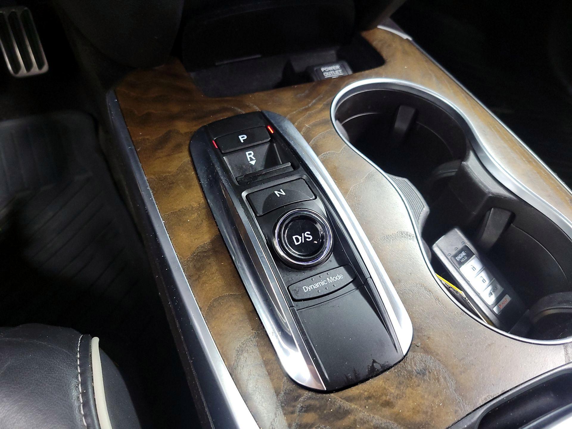 Thumbnail: 2019 Acura MDX - 17