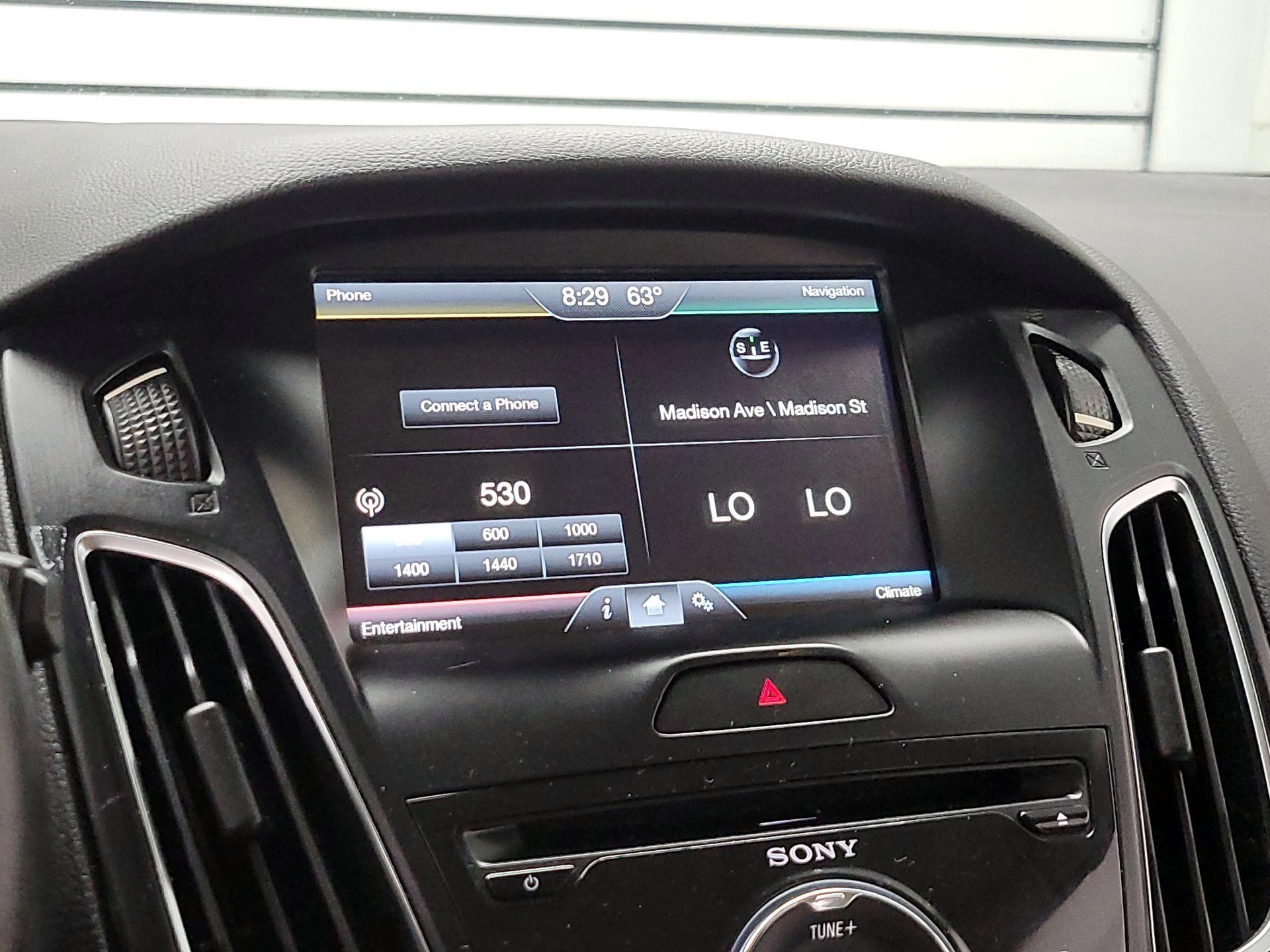 Thumbnail: 2015 Ford Focus - 12