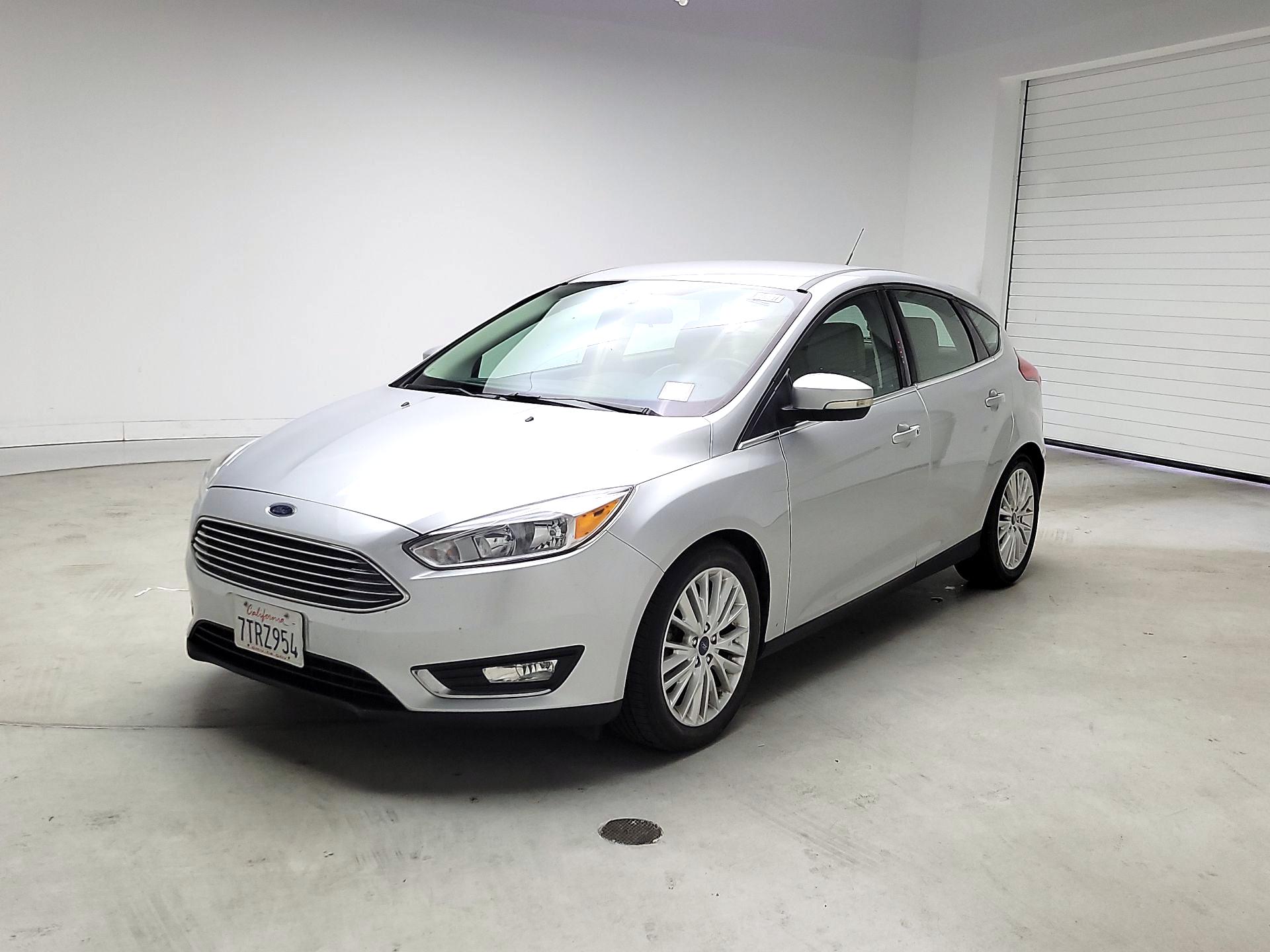 Thumbnail: 2015 Ford Focus - 3