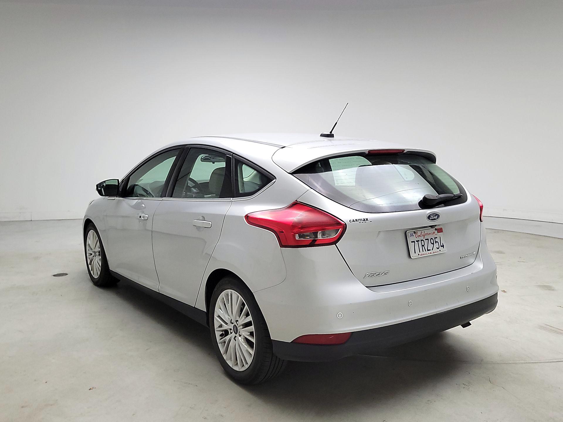 Thumbnail: 2015 Ford Focus - 7