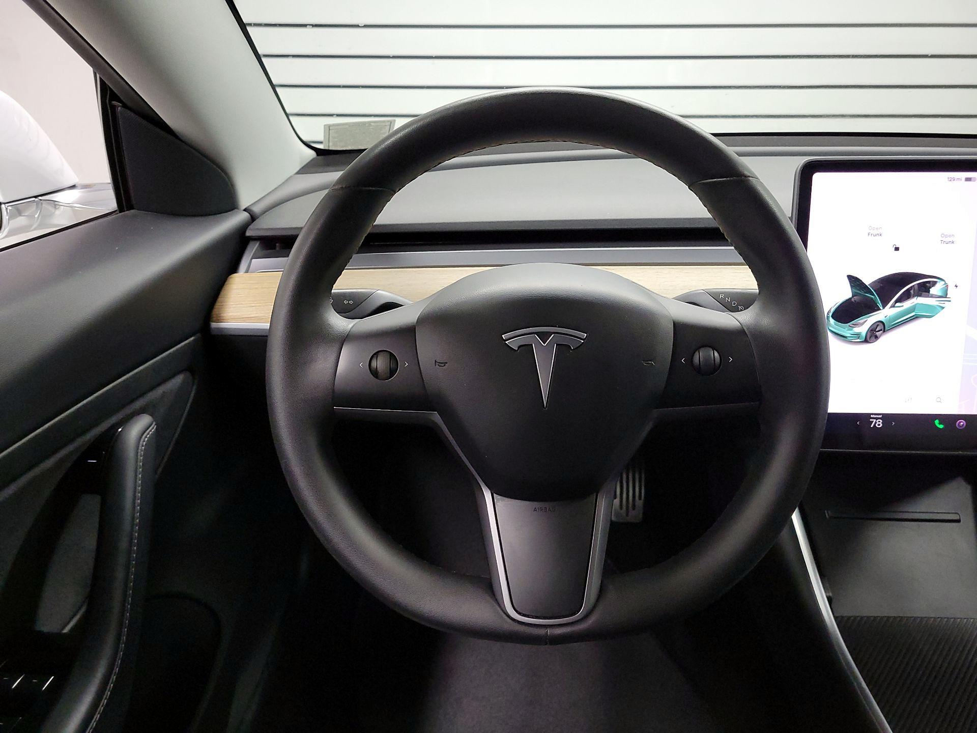 Thumbnail: 2020 Tesla Model 3 - 10