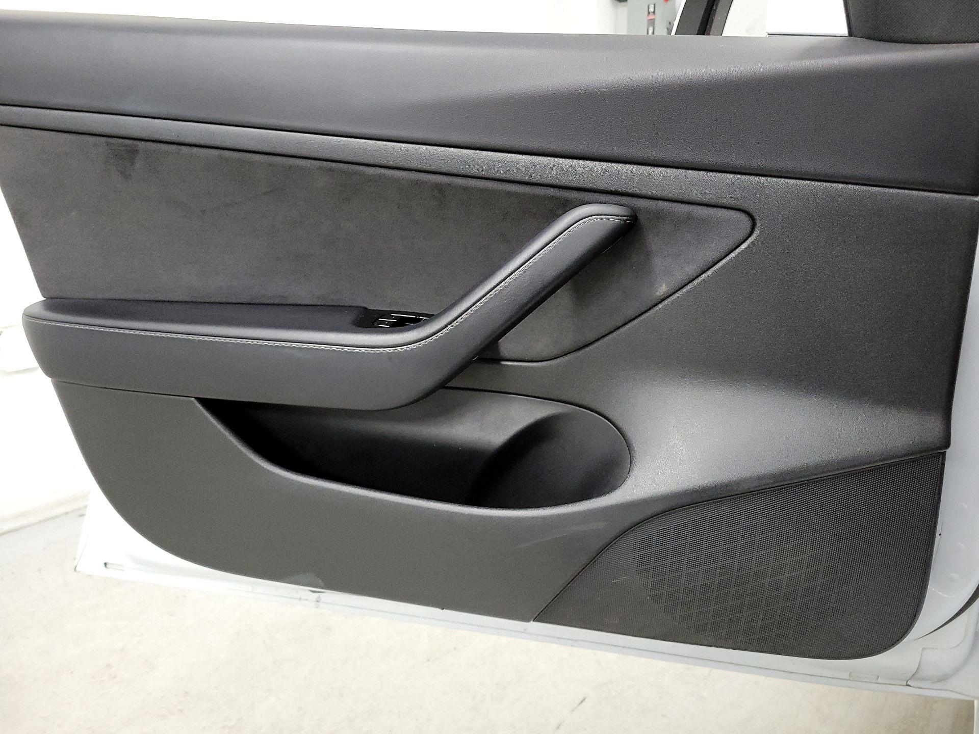 Thumbnail: 2020 Tesla Model 3 - 12