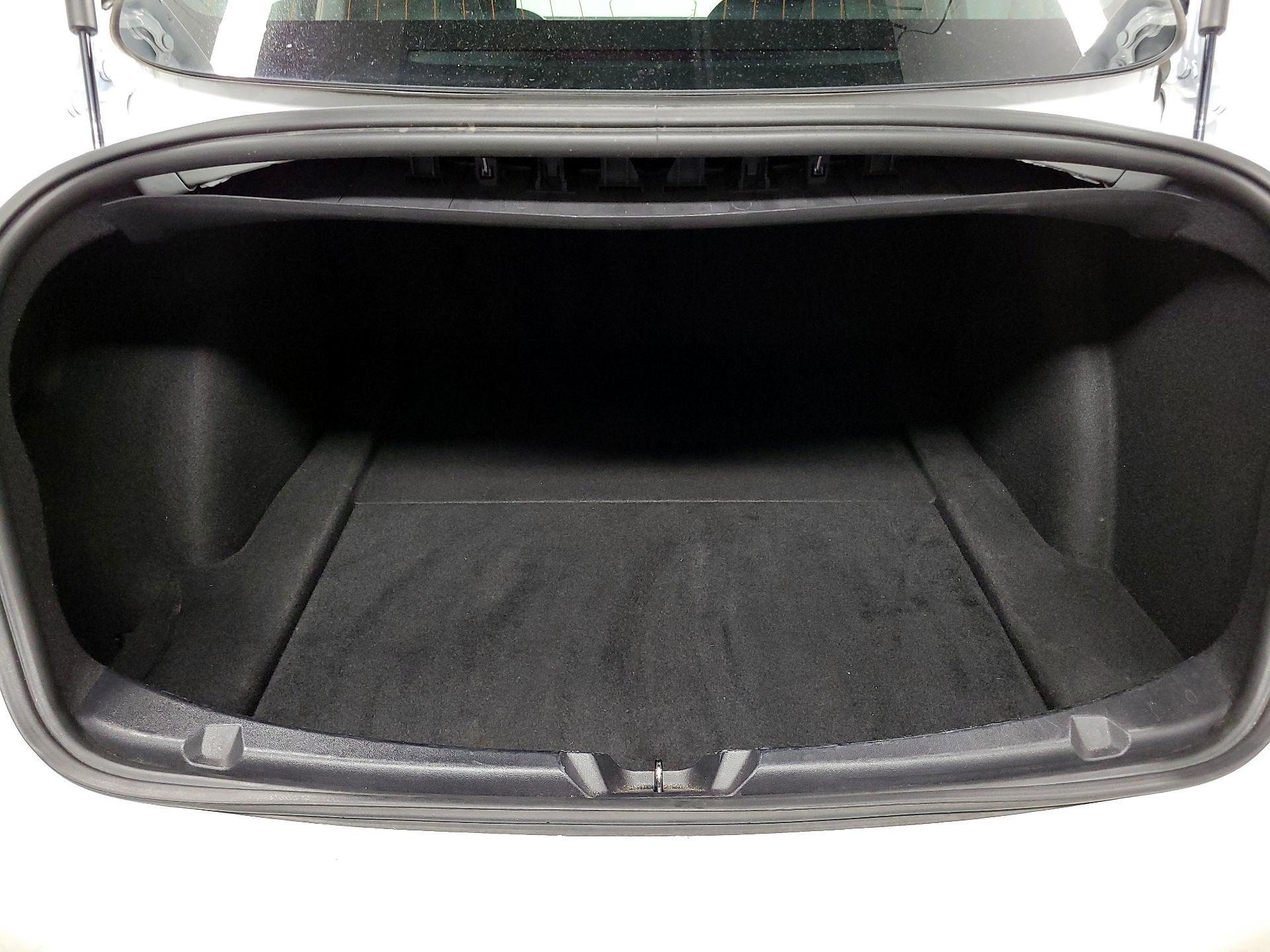 Thumbnail: 2020 Tesla Model 3 - 17